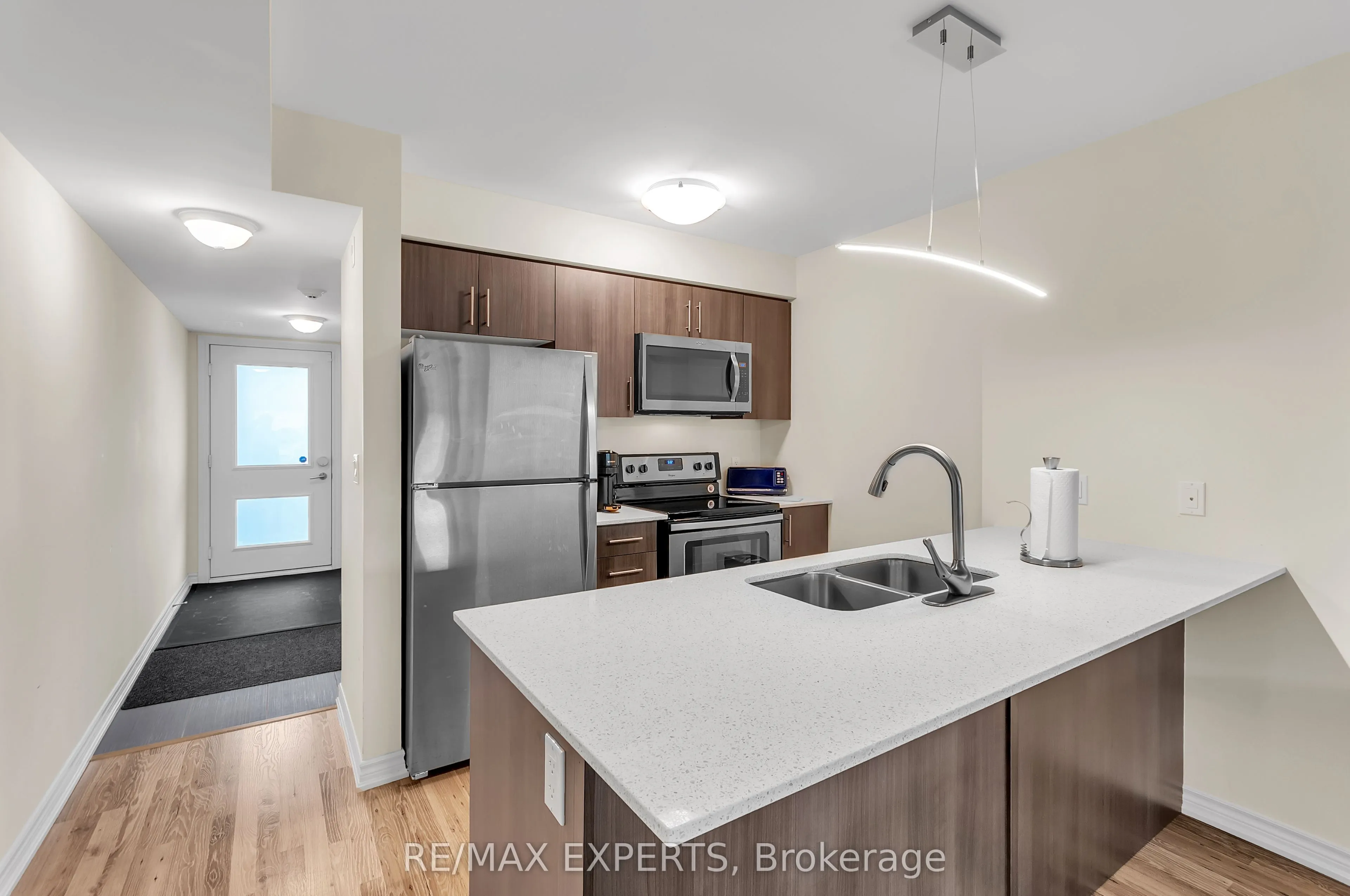 4 Cove Court #207