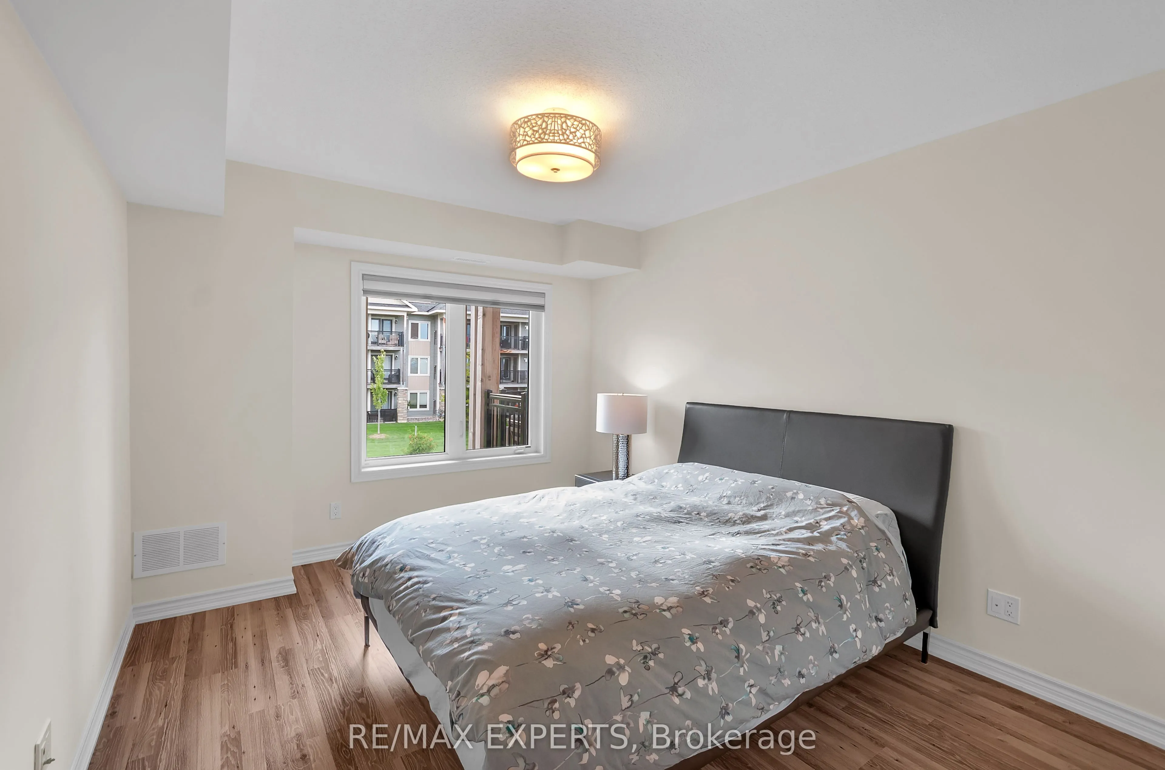 4 Cove Court #207