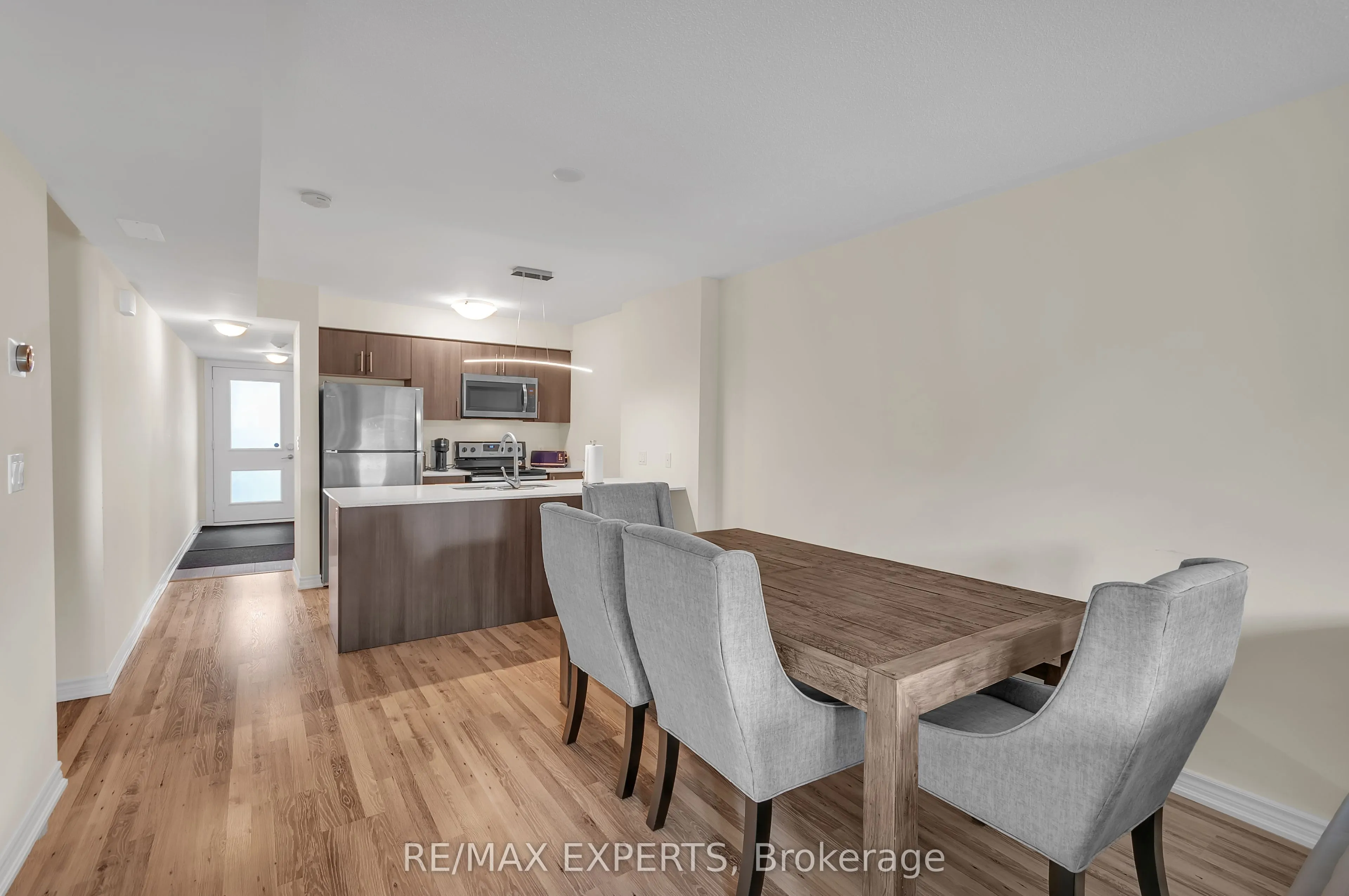 4 Cove Court #207