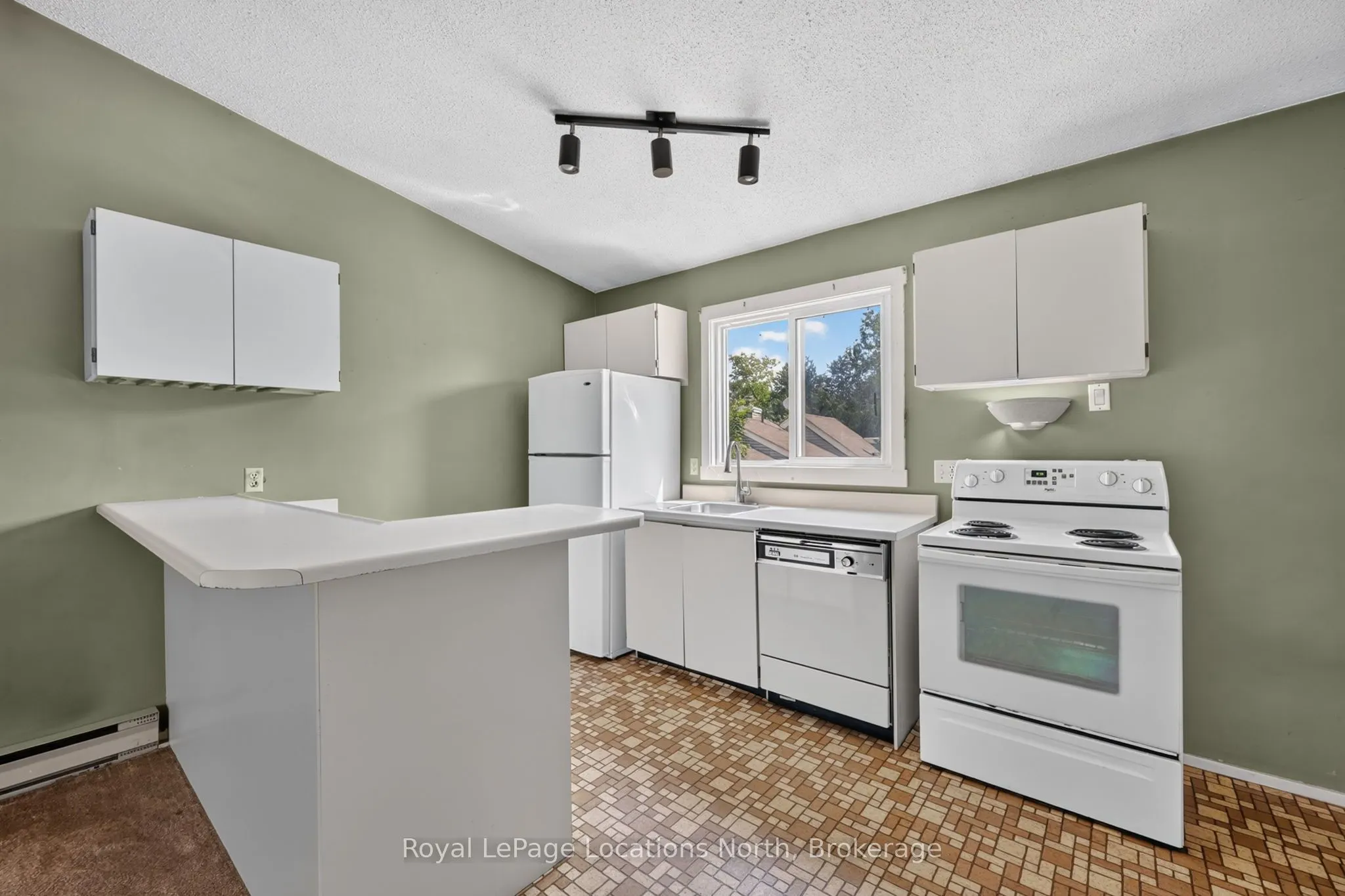 13 Harbour Street W #253