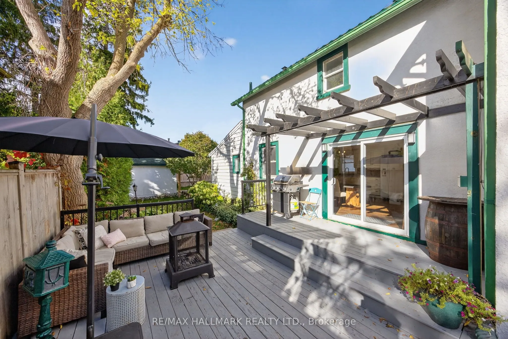 84 Wellington Street E