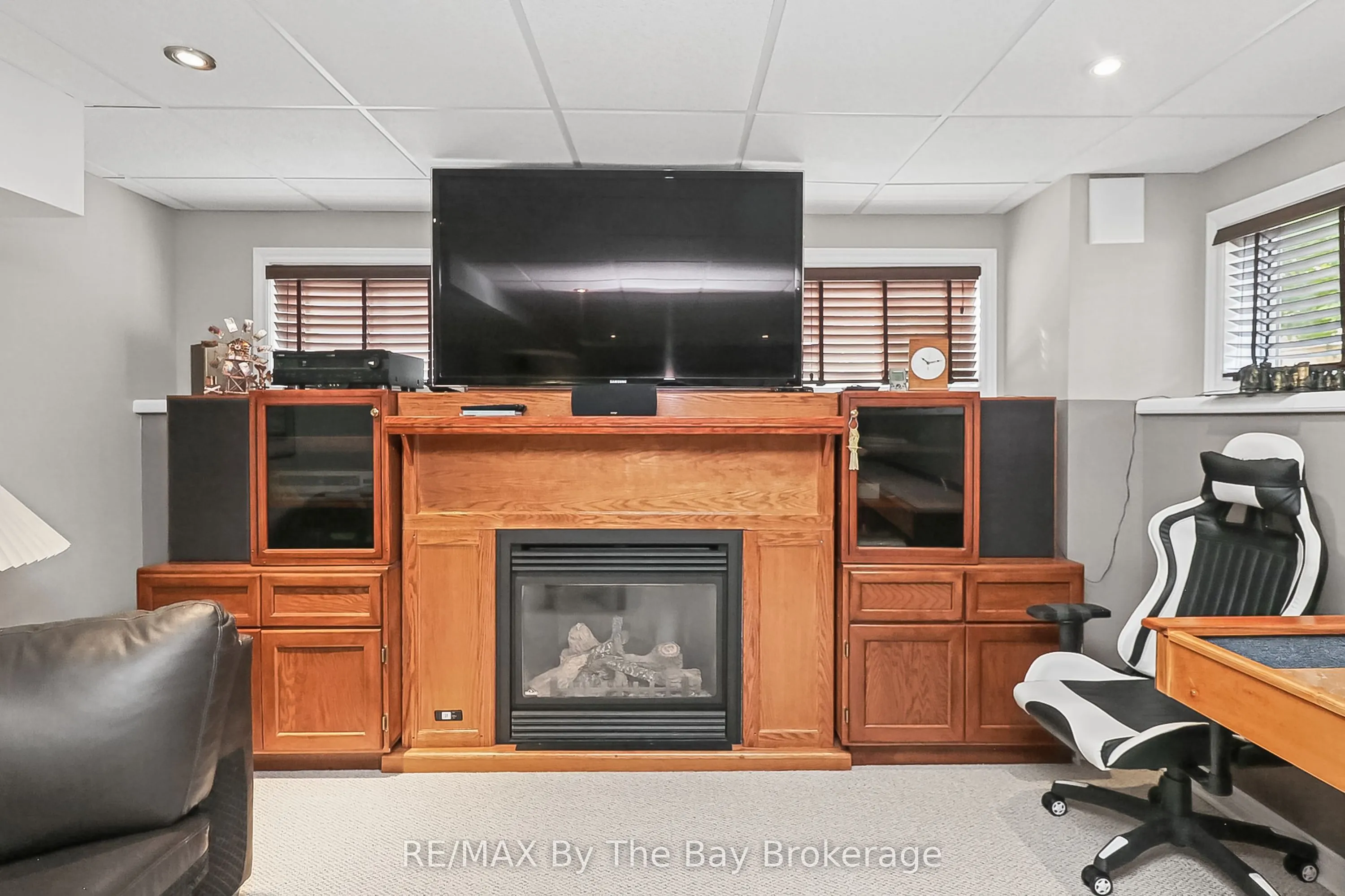 8 Middleport Drive