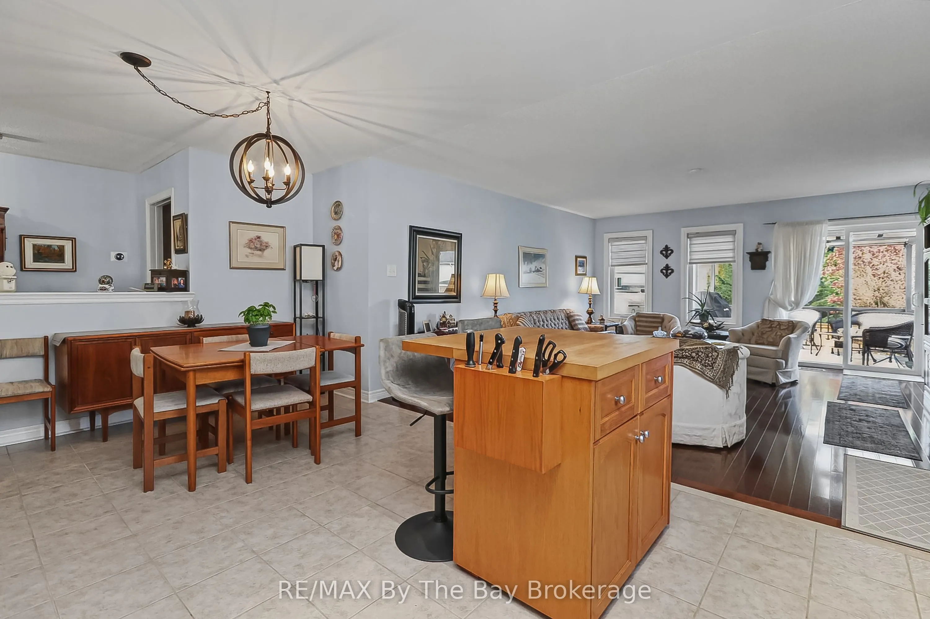 8 Middleport Drive