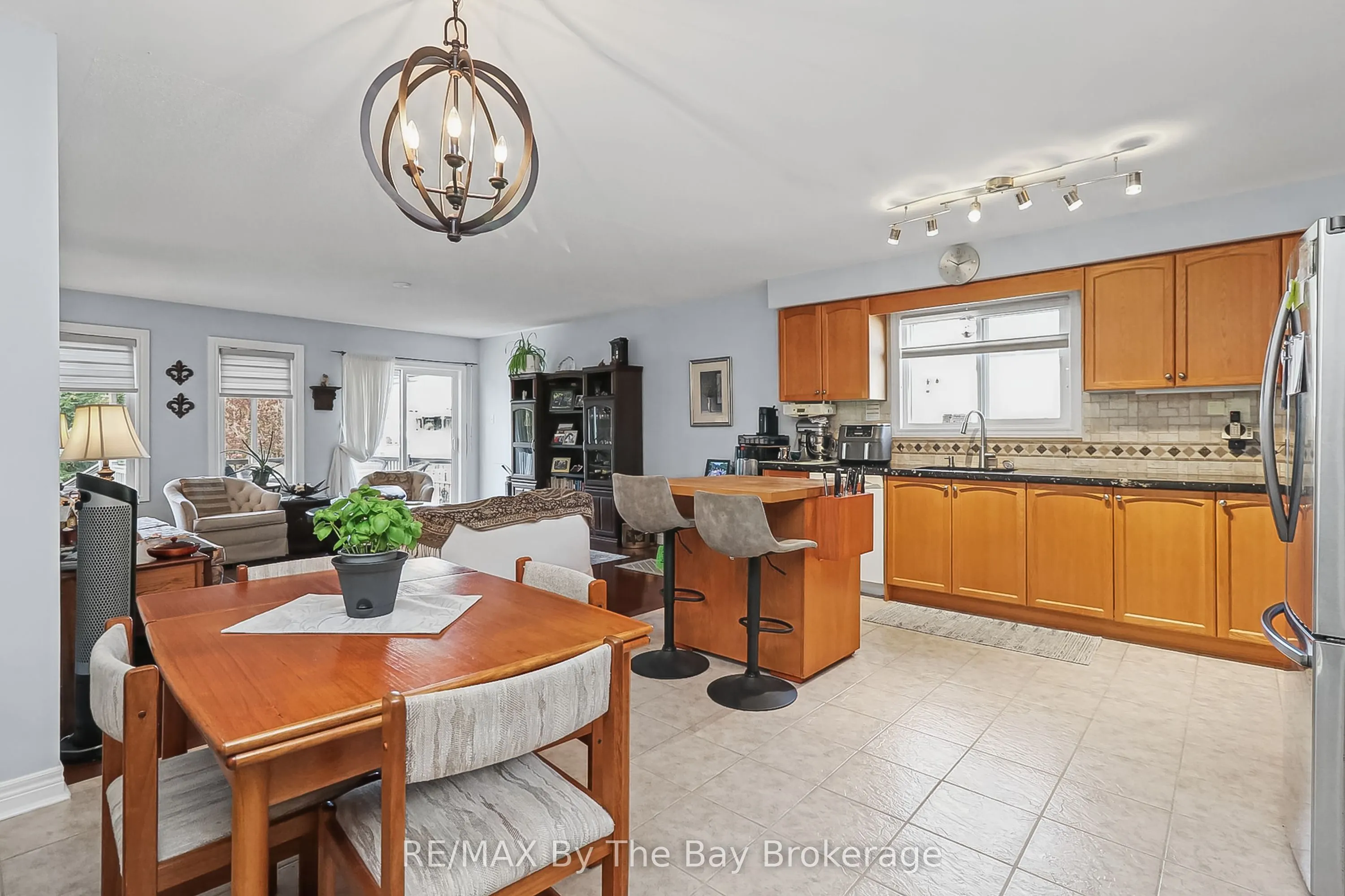 8 Middleport Drive