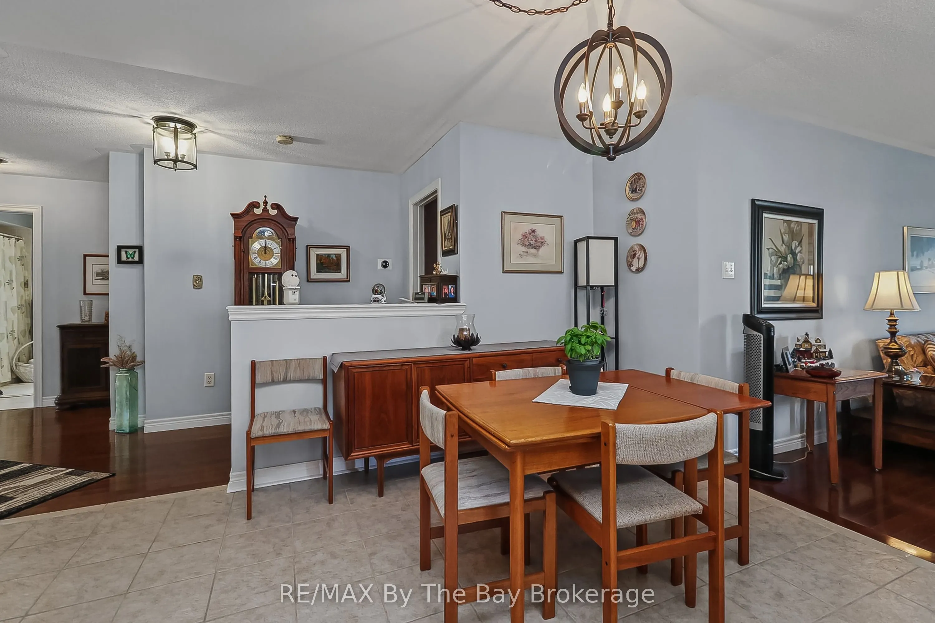 8 Middleport Drive