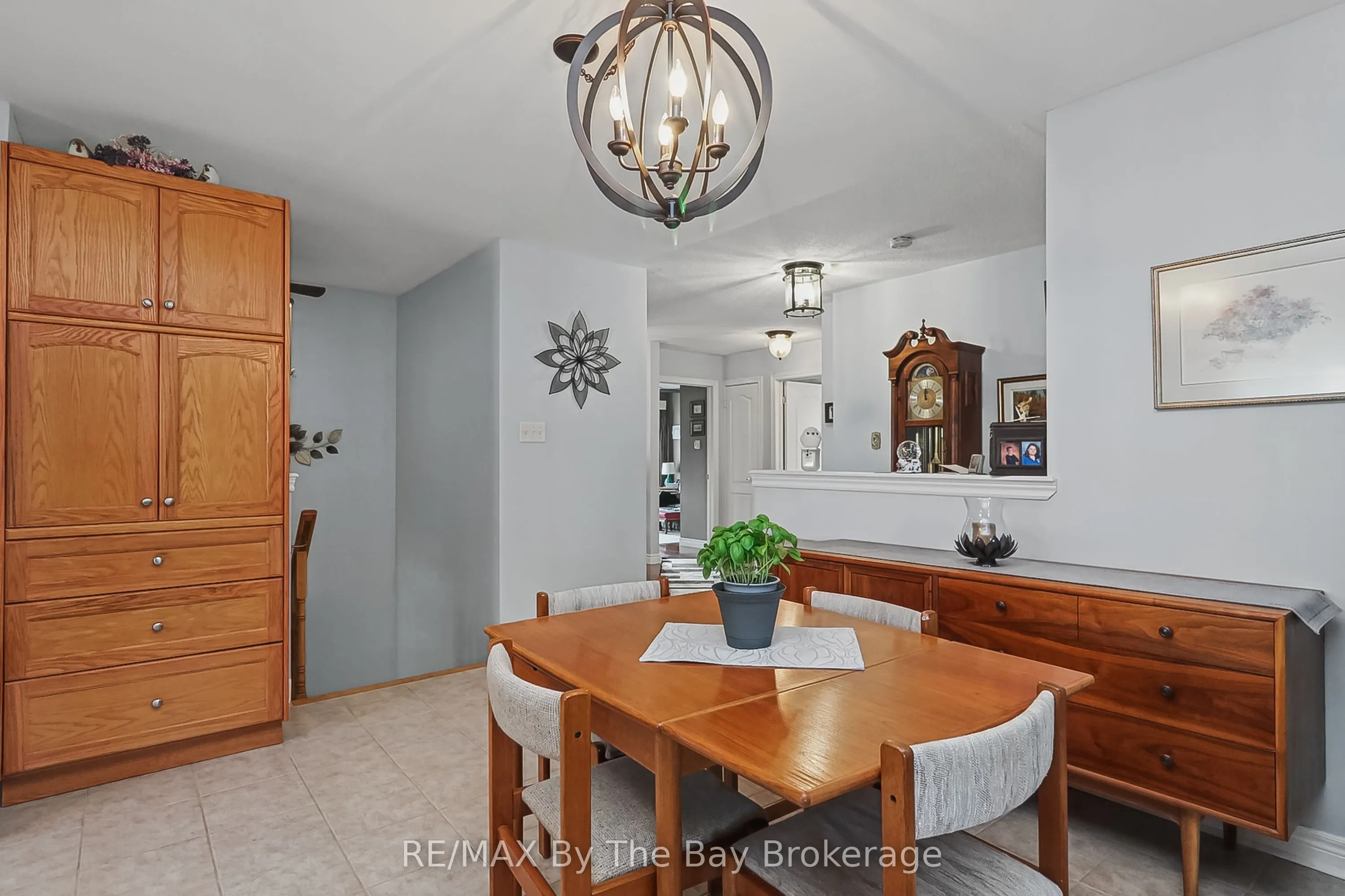 8 Middleport Drive