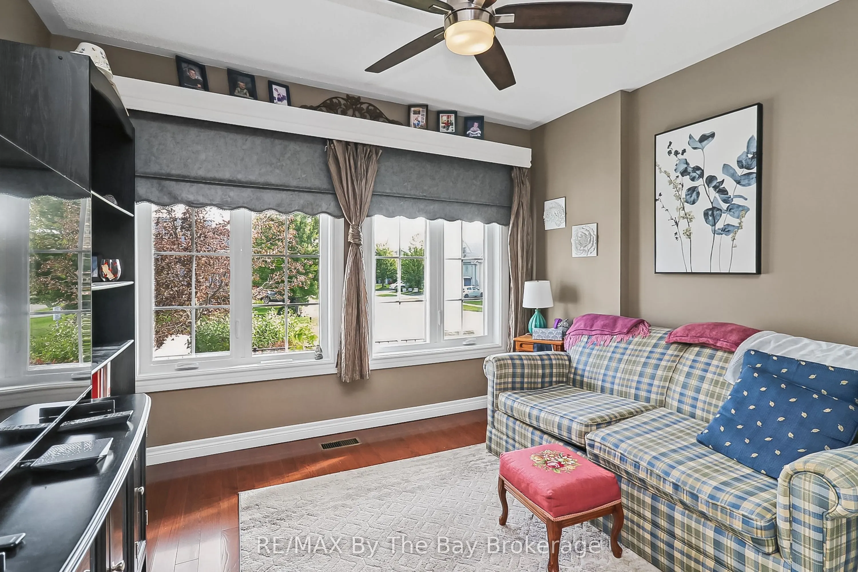 8 Middleport Drive