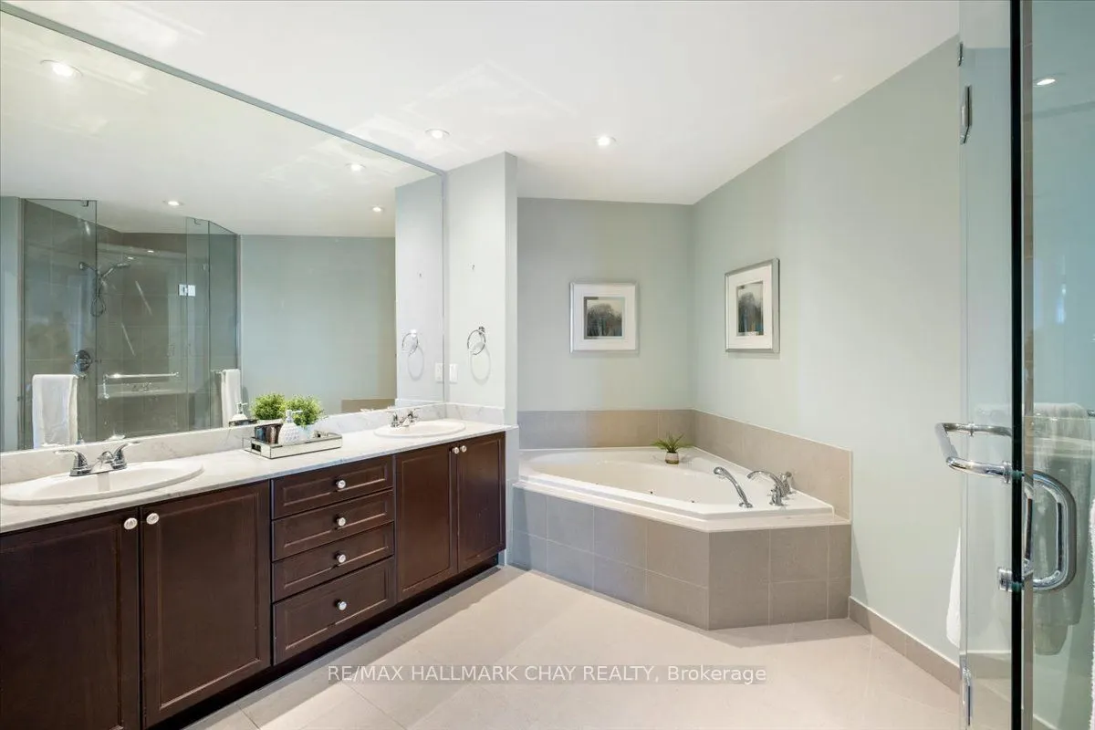 37 Ellen Street #1008