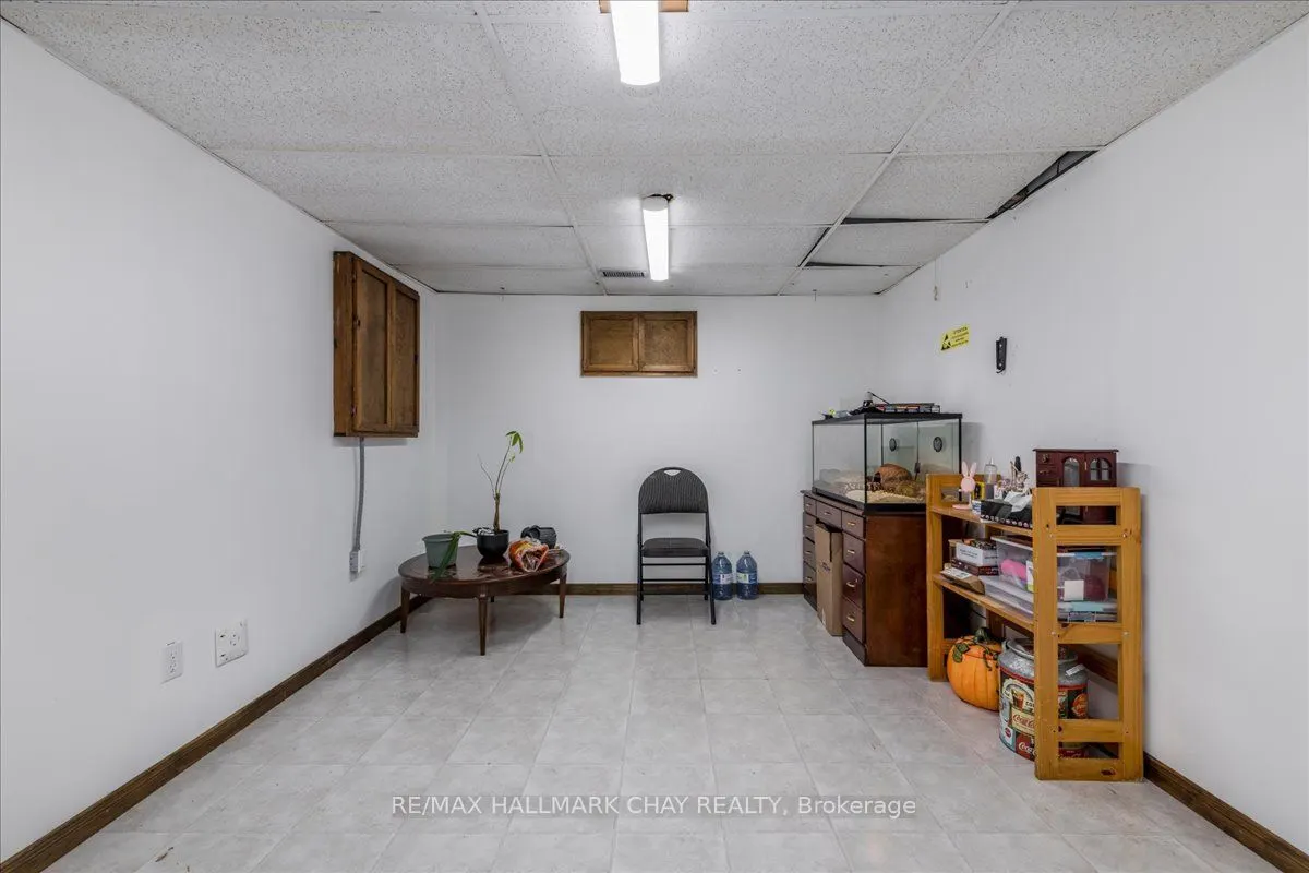 611 Big Bay Point Rd Road
