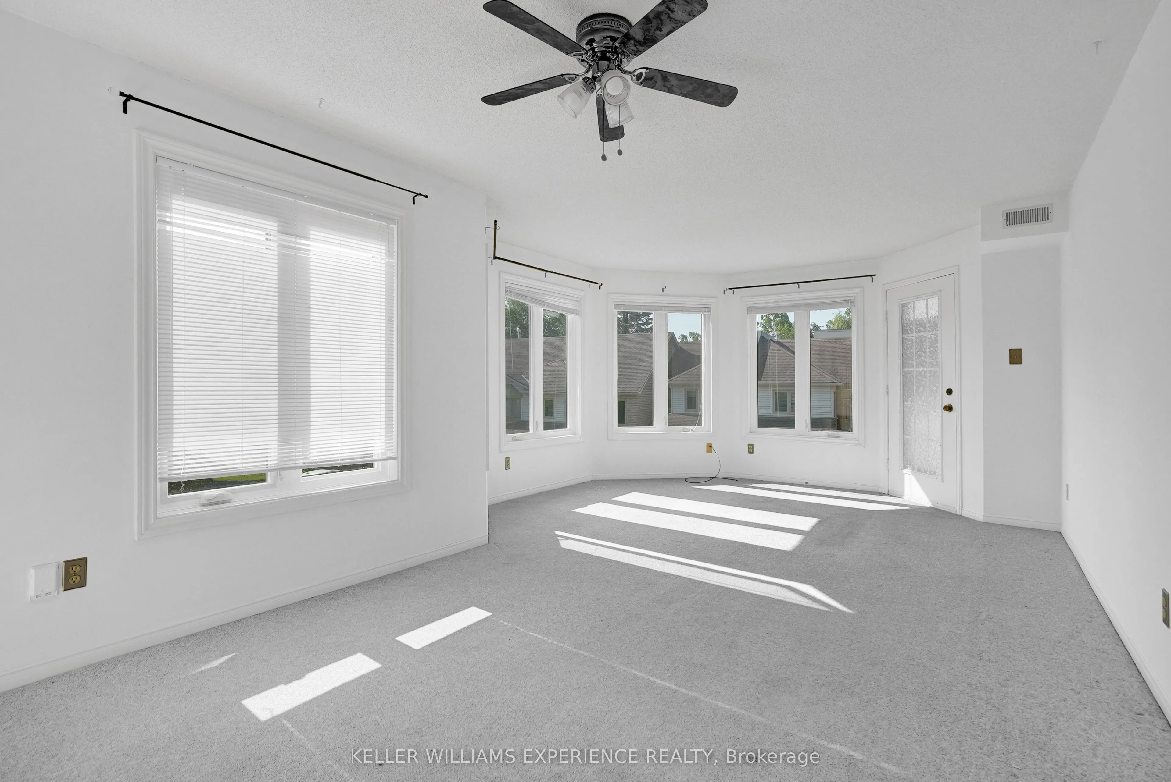 492 Laclie Street #204