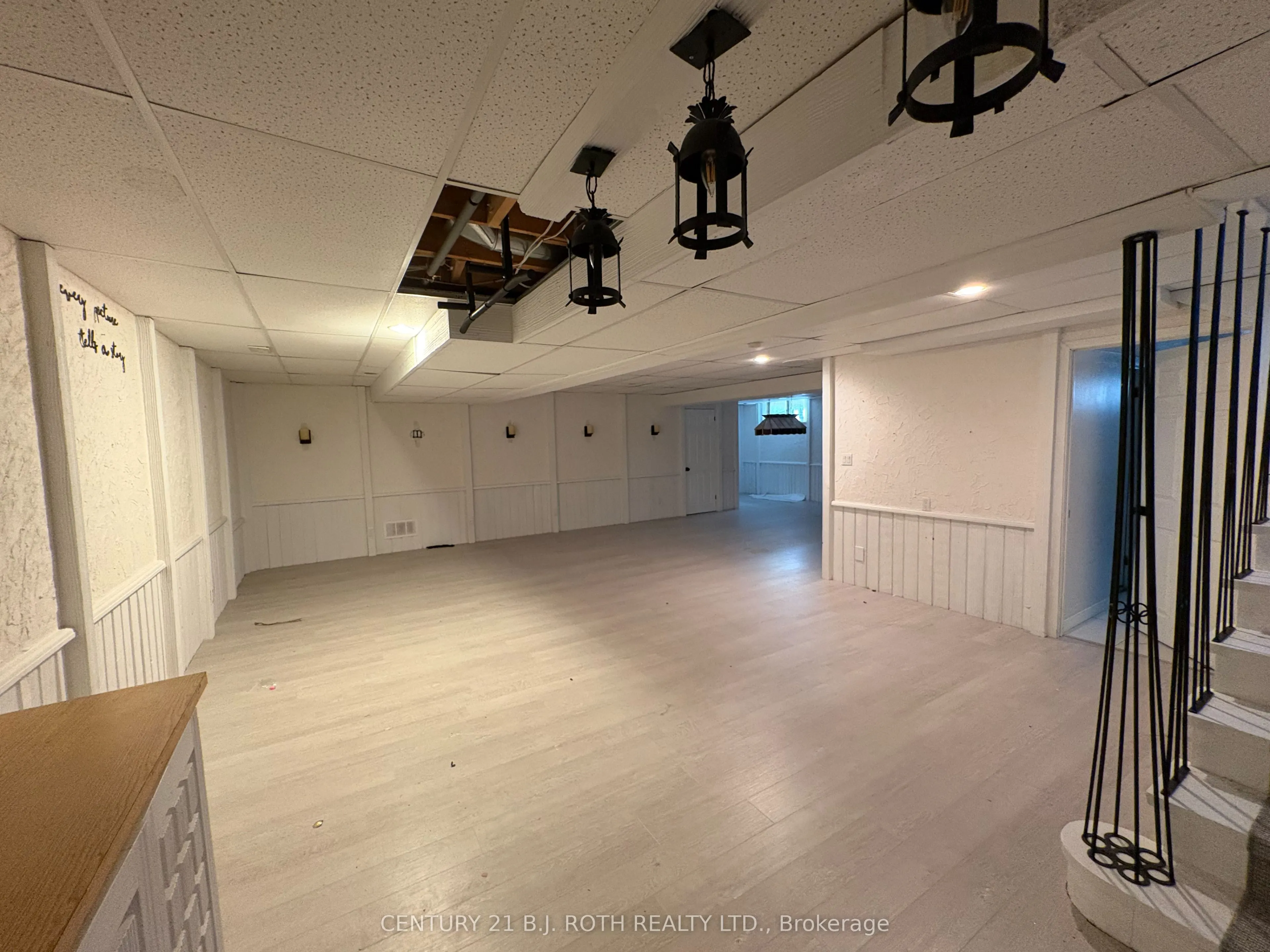 288 RIVER Road E