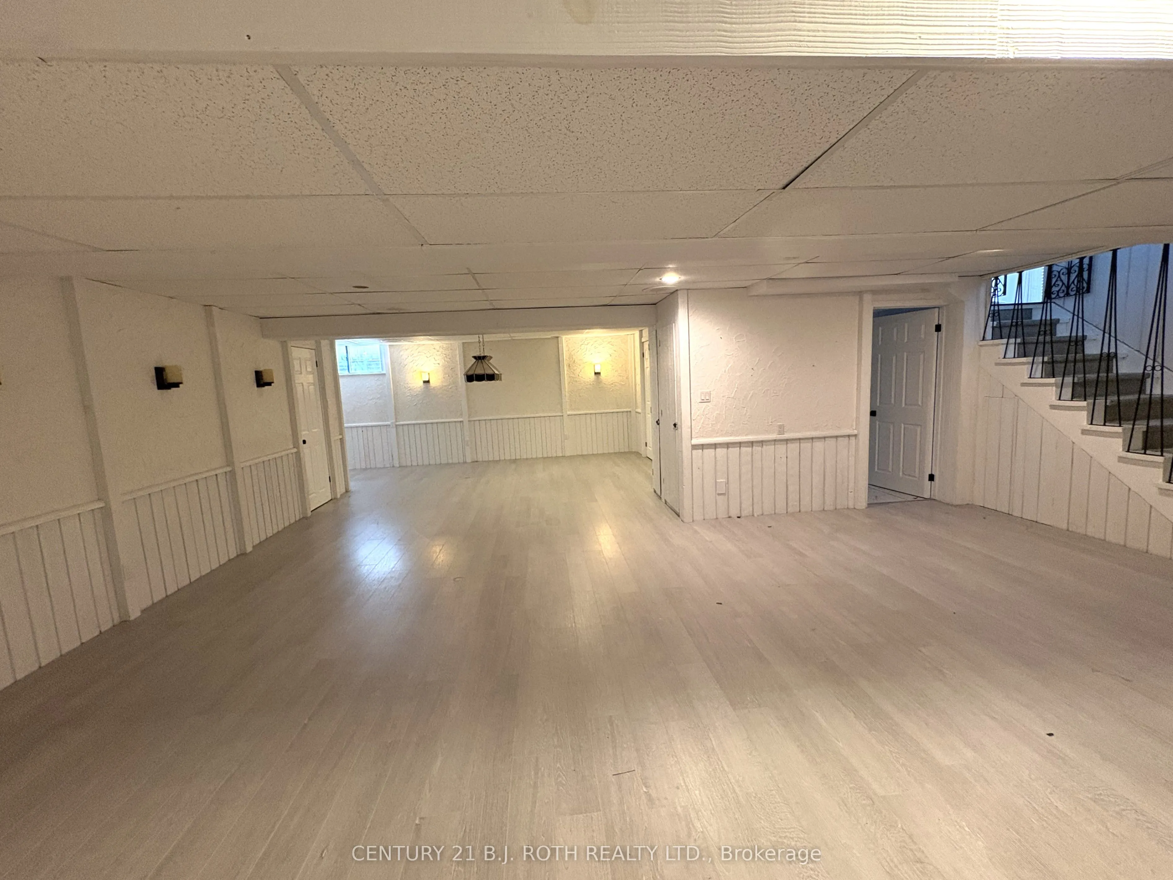 288 RIVER Road E