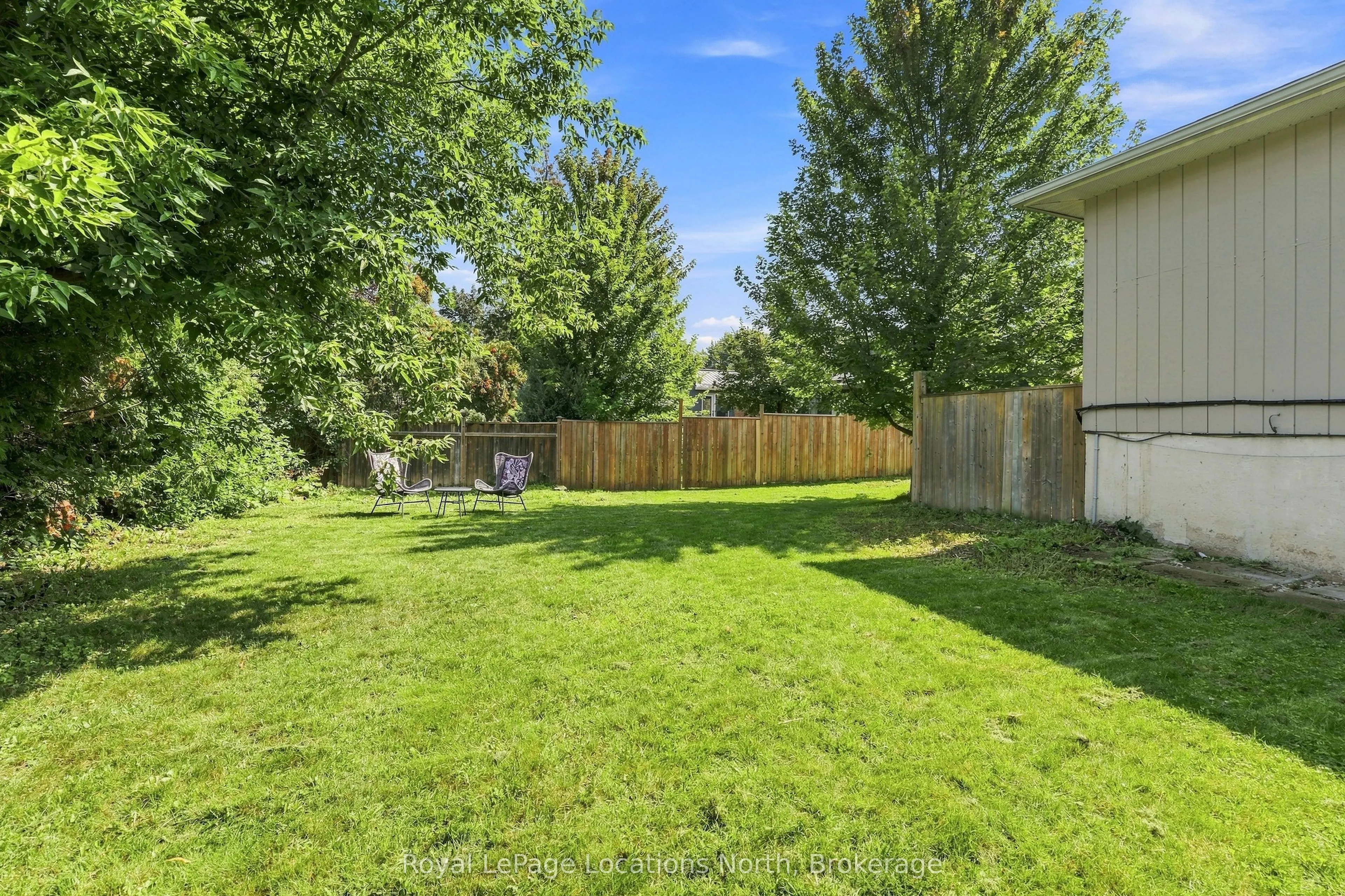 32 Courtice Crescent