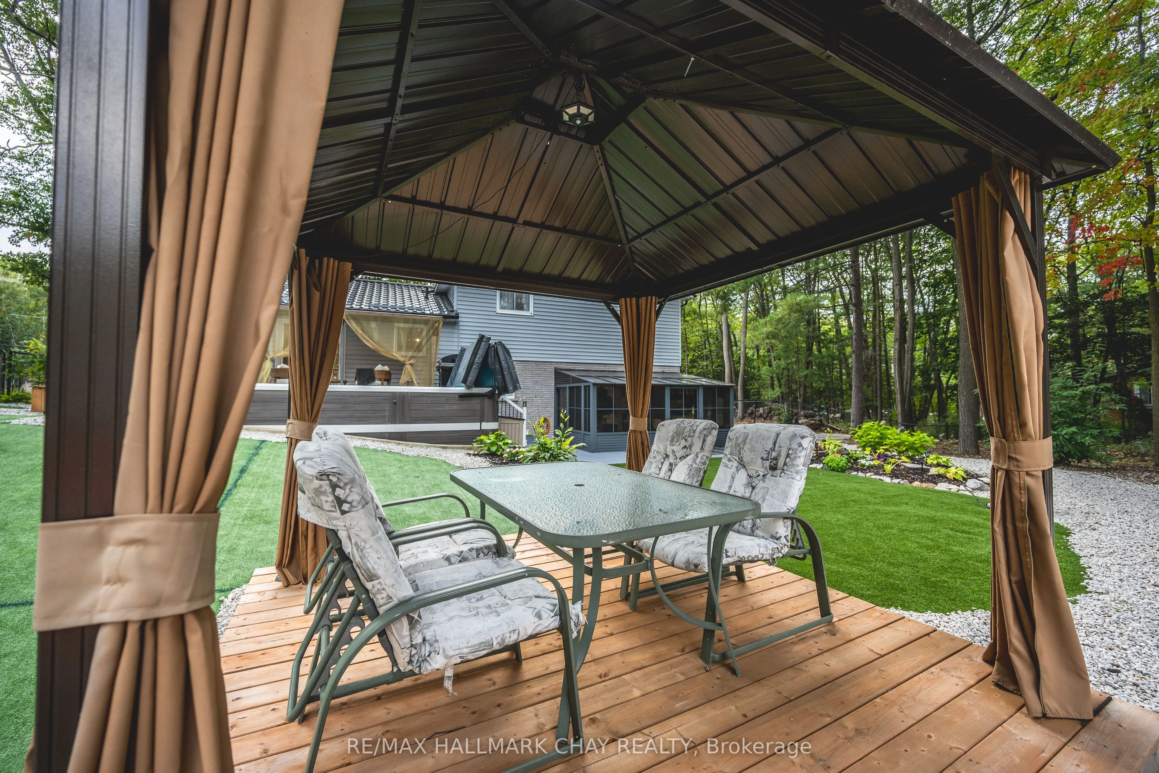 275 Sunnidale Road
