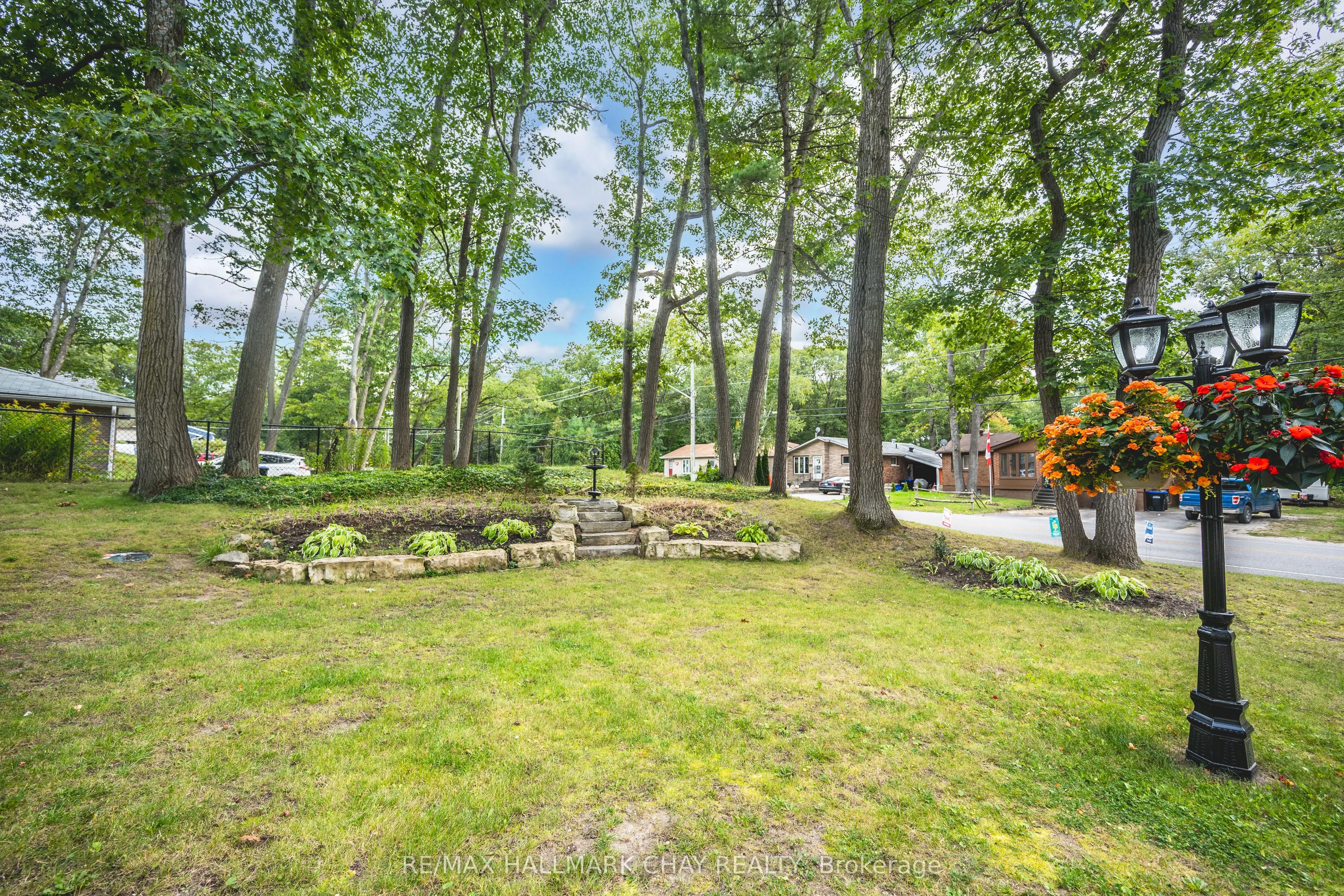 275 Sunnidale Road