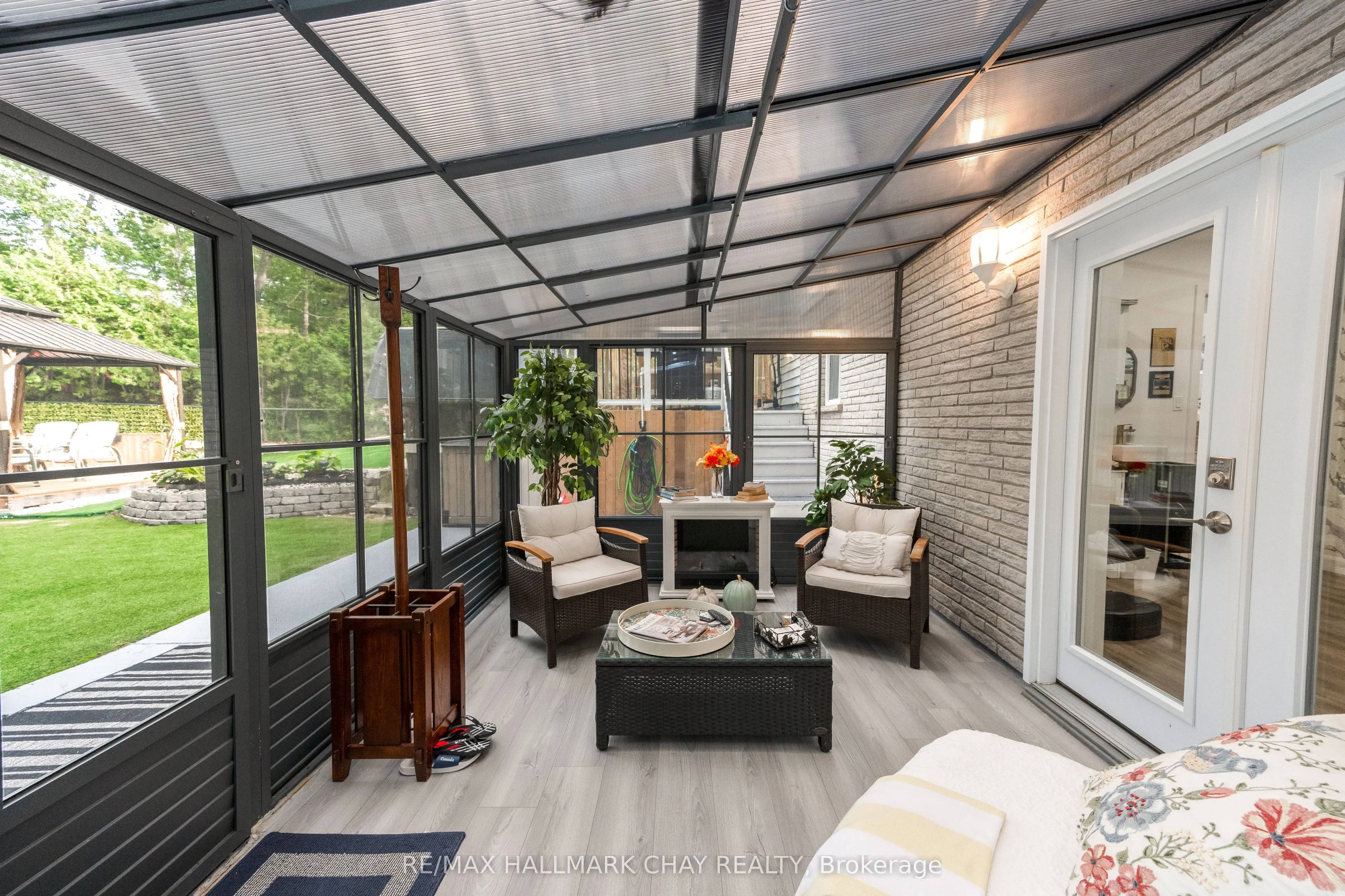 275 Sunnidale Road