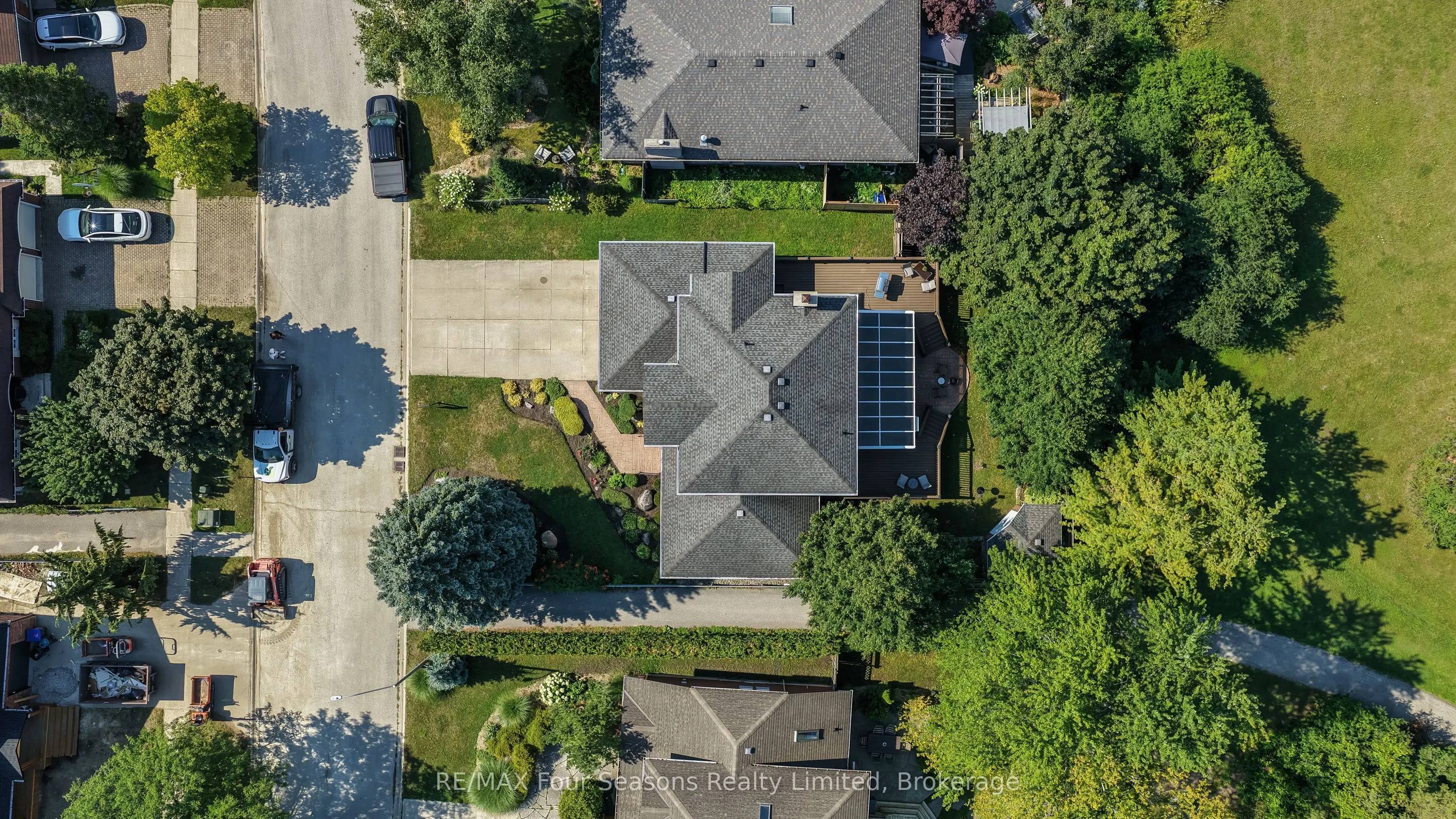 16 Carmichael Crescent