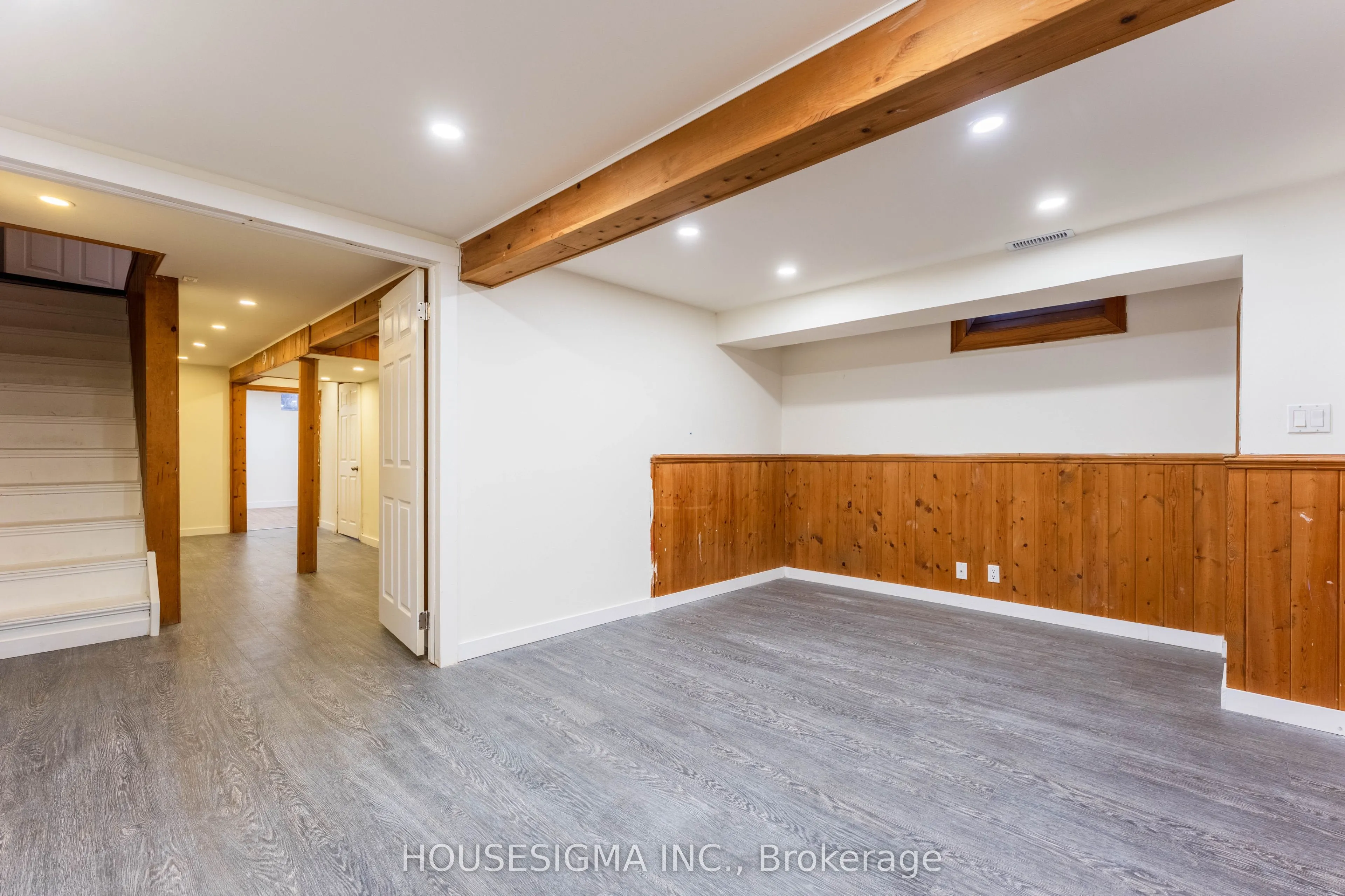 33 College Crescent