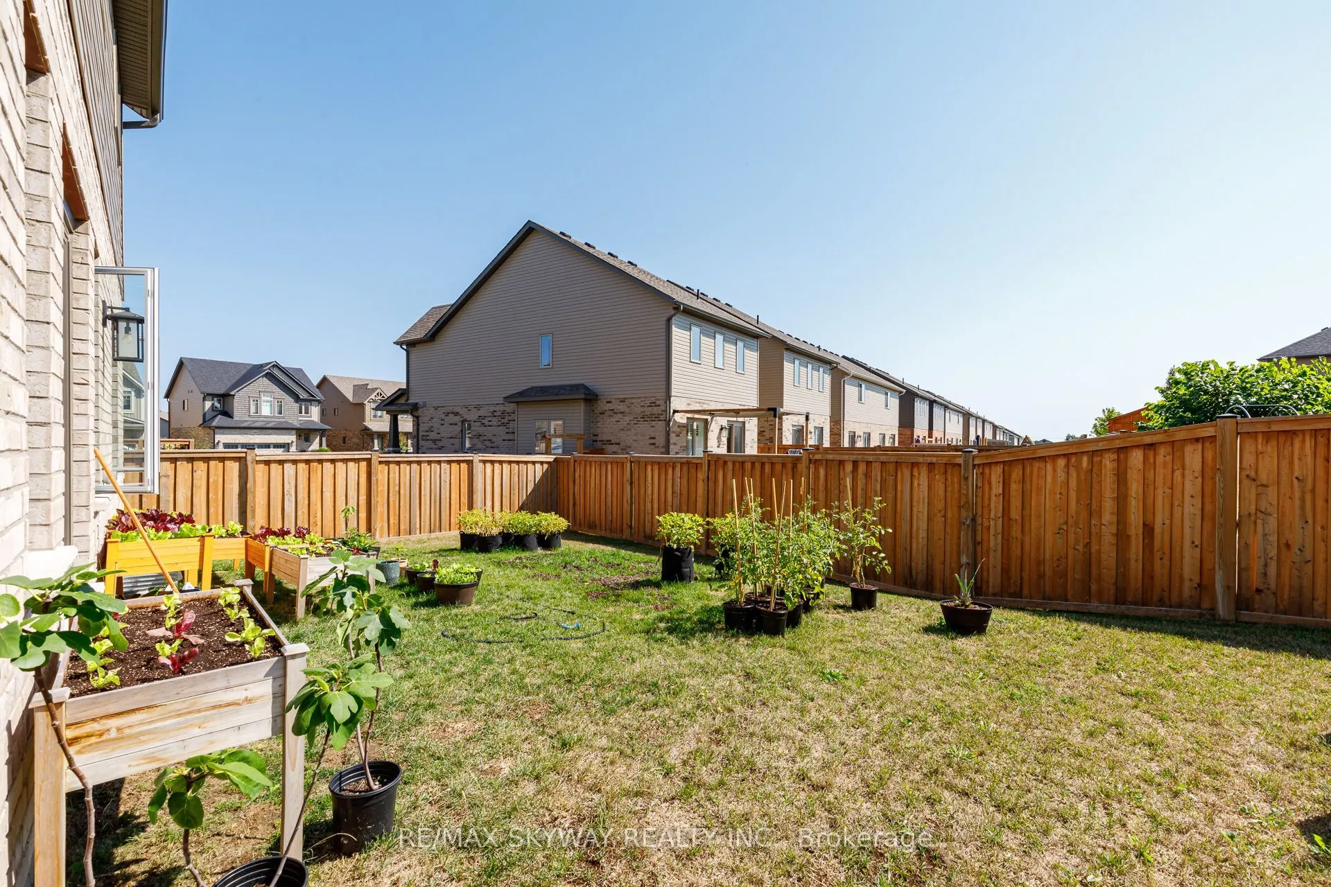103 Plewes Drive W