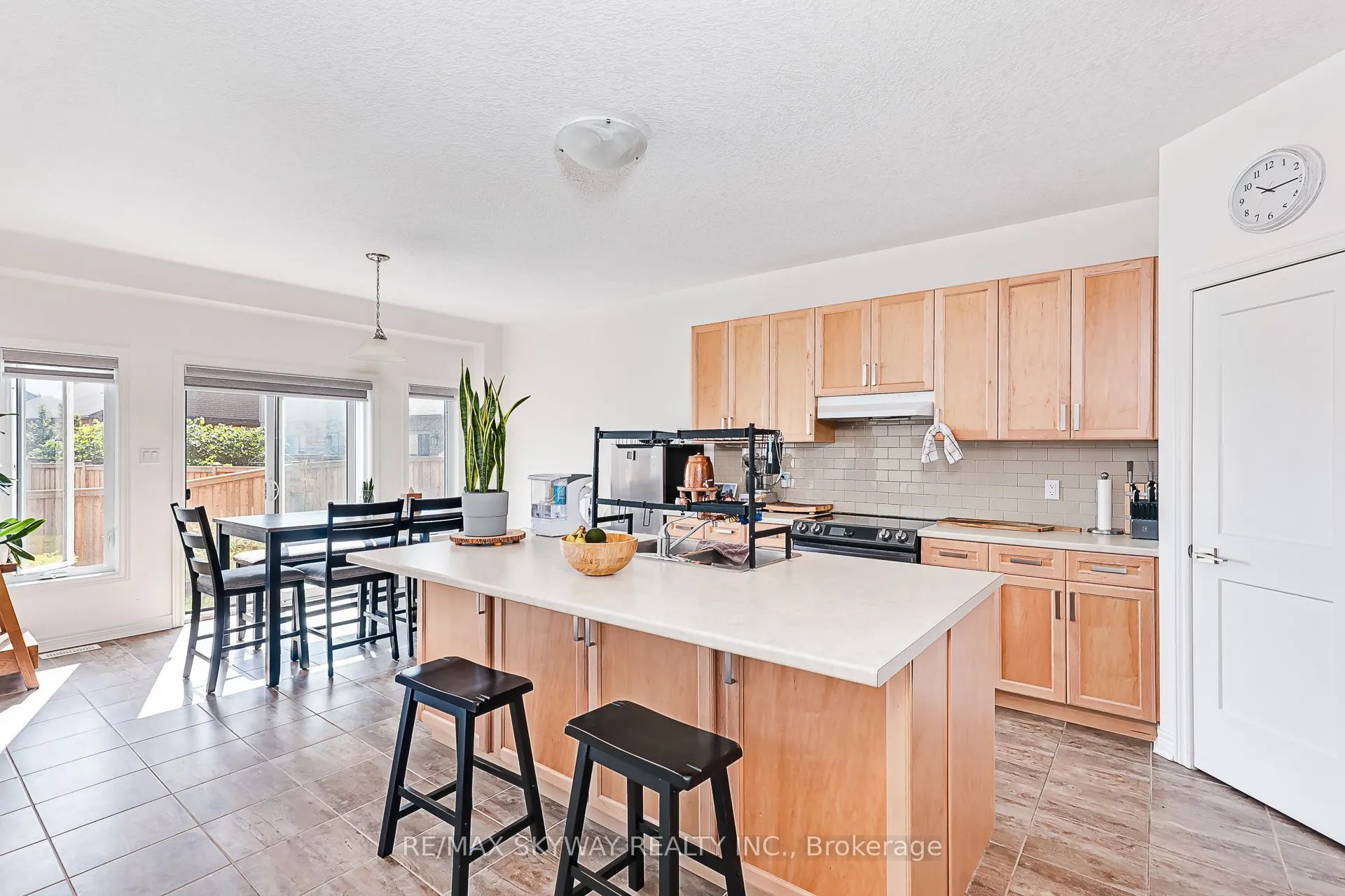 103 Plewes Drive W