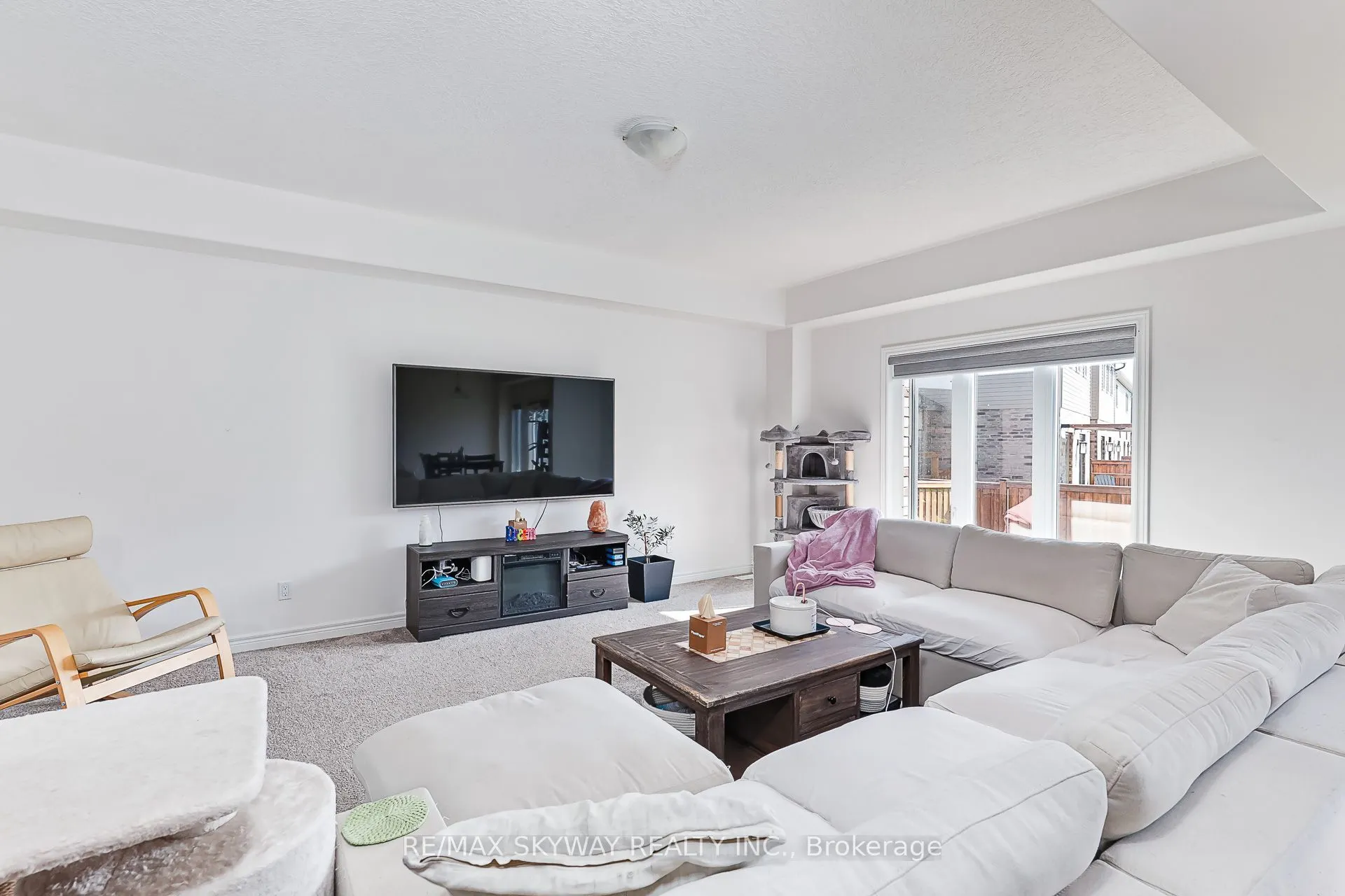 103 Plewes Drive W