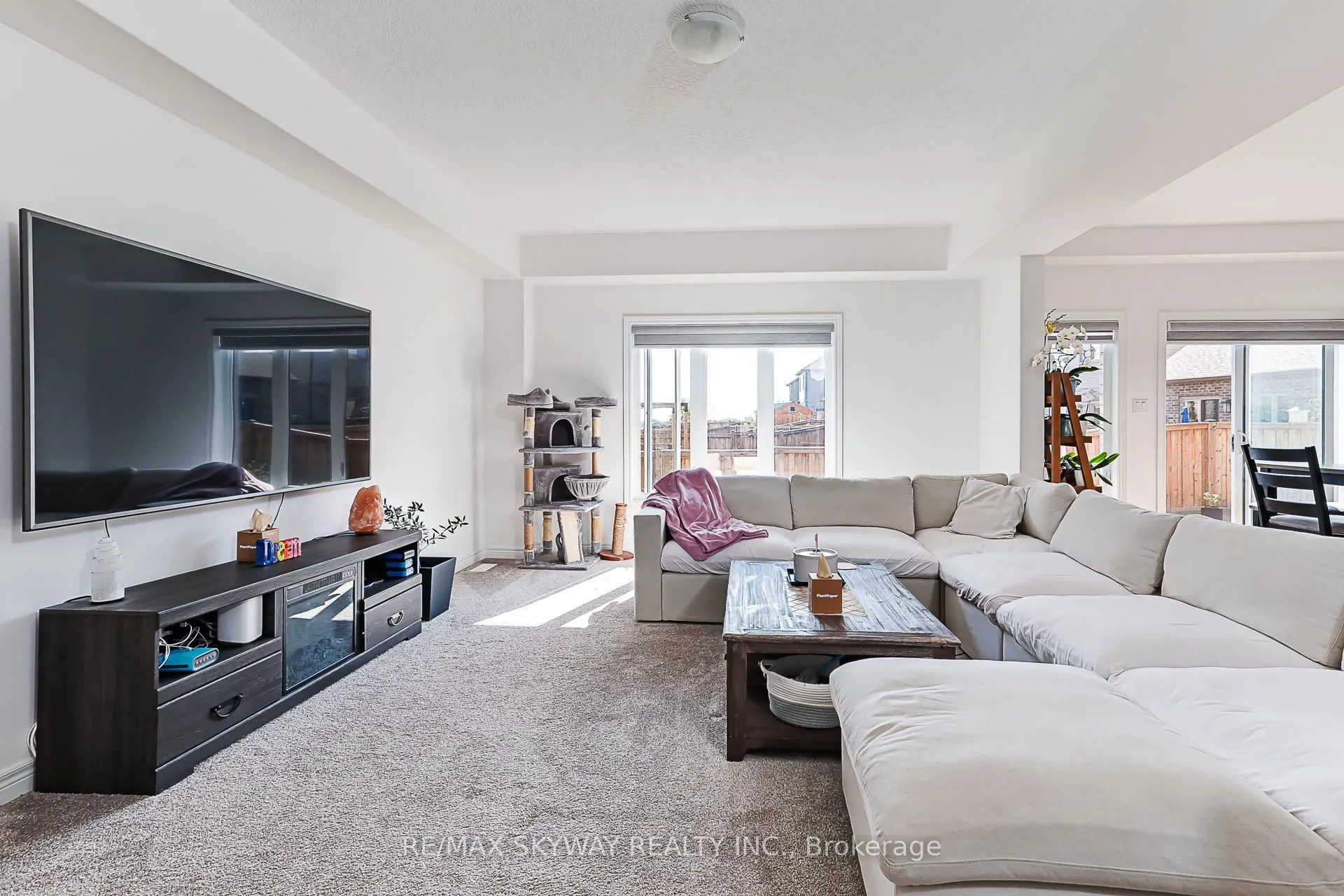 103 Plewes Drive W