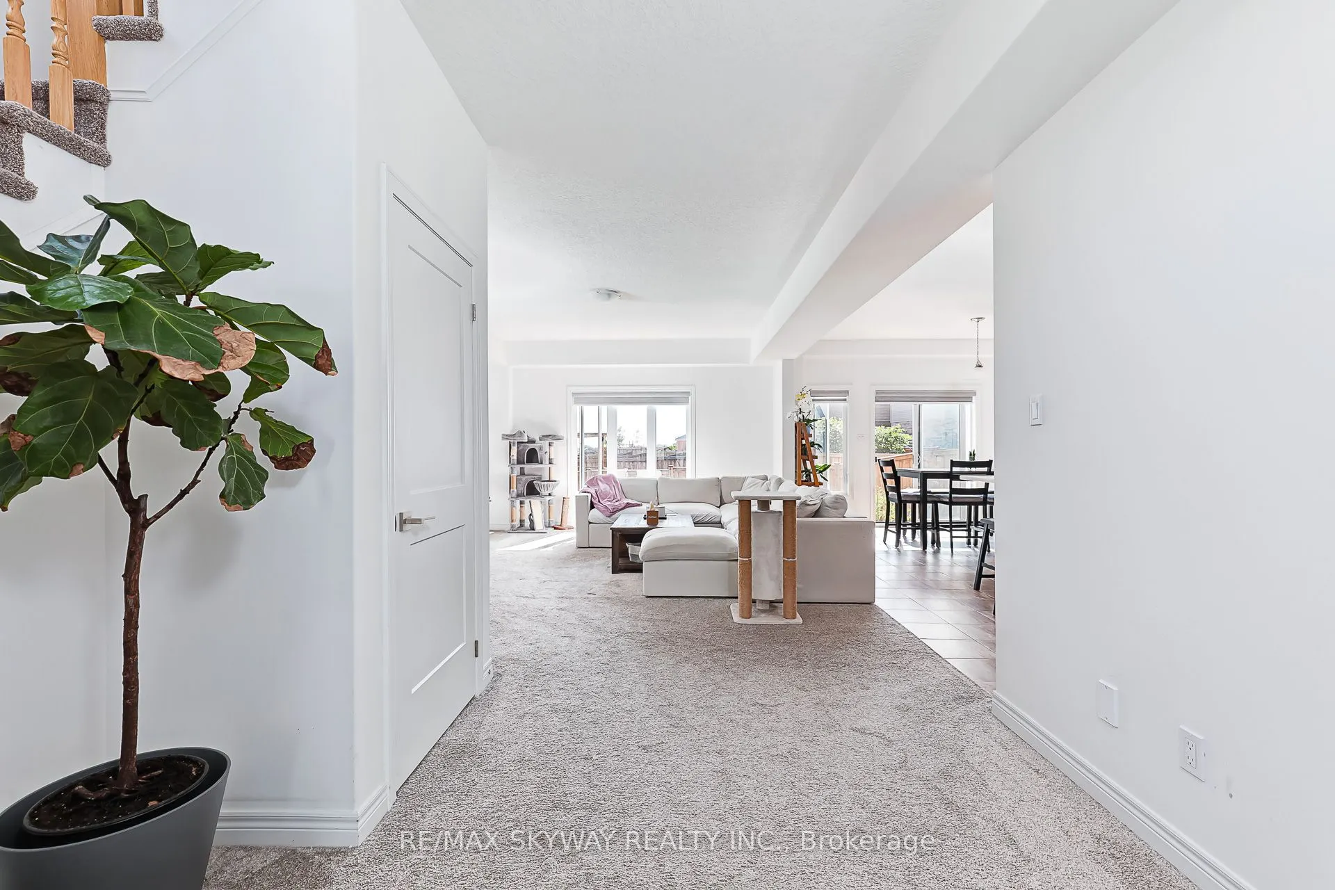 103 Plewes Drive W