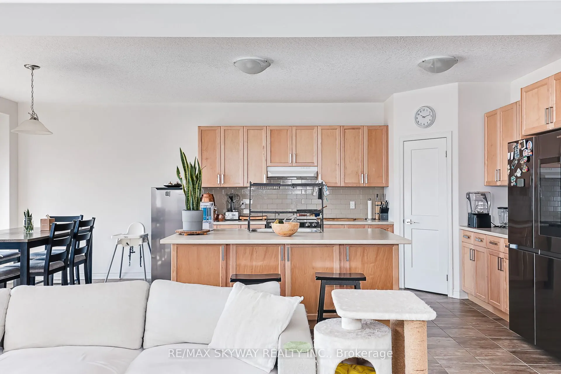 103 Plewes Drive W