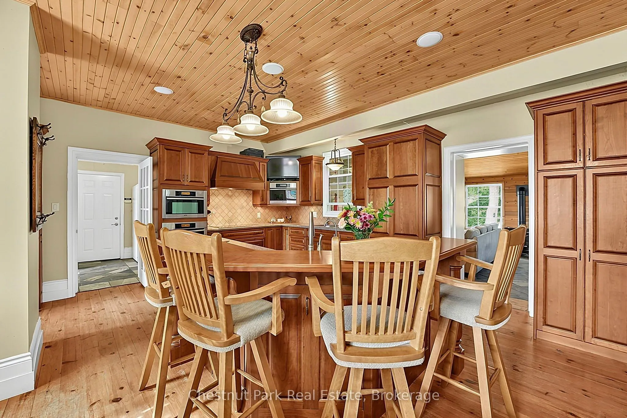 1164 Fairgrounds Road N