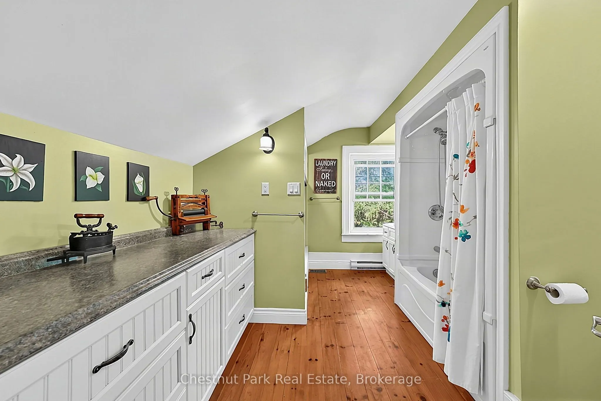 1164 Fairgrounds Road N
