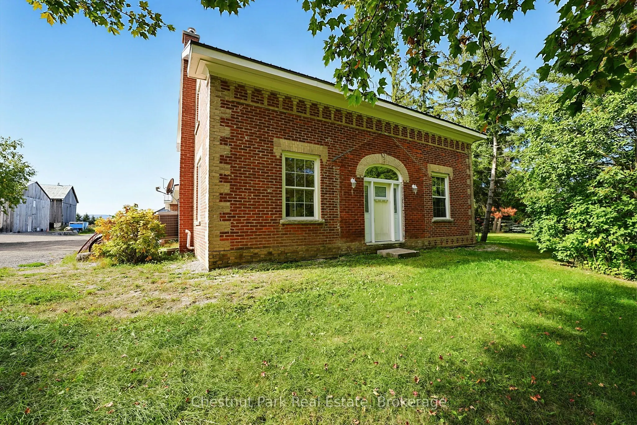 1164 Fairgrounds Road N