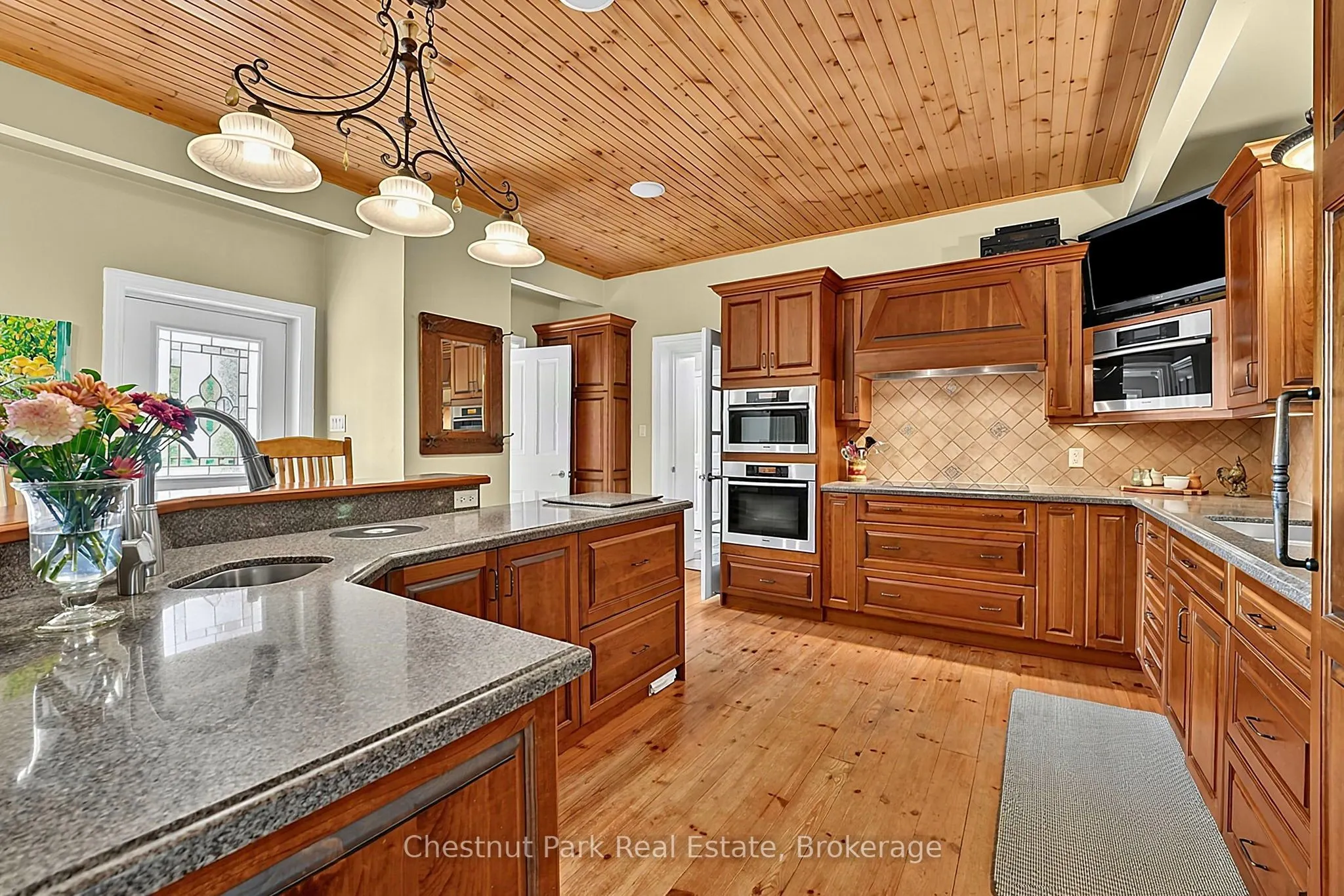 1164 Fairgrounds Road N