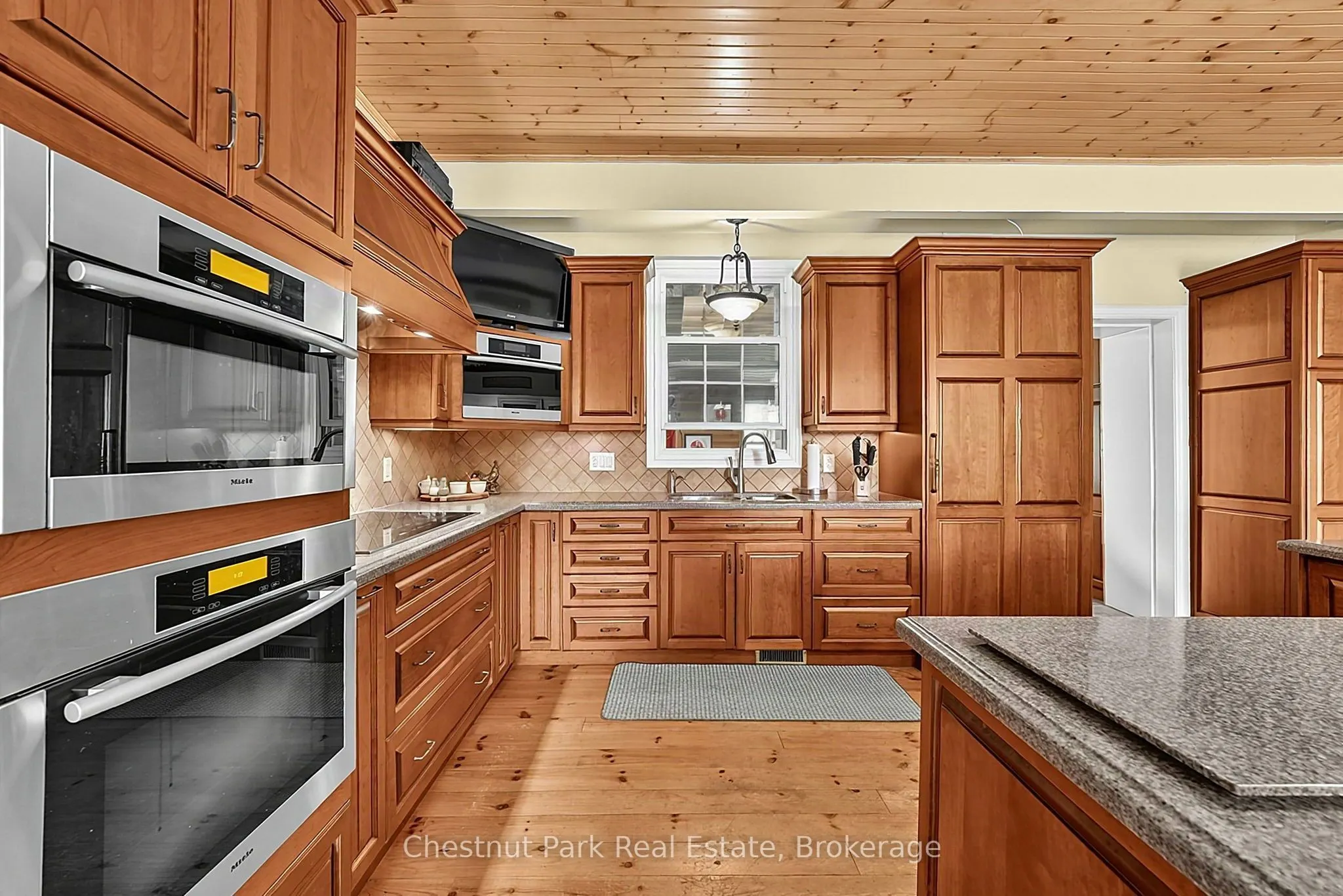 1164 Fairgrounds Road N