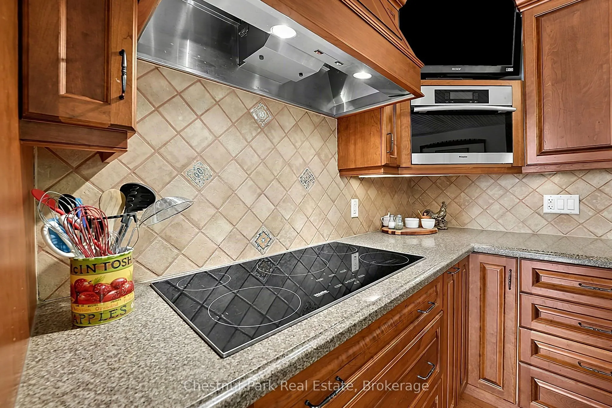 1164 Fairgrounds Road N