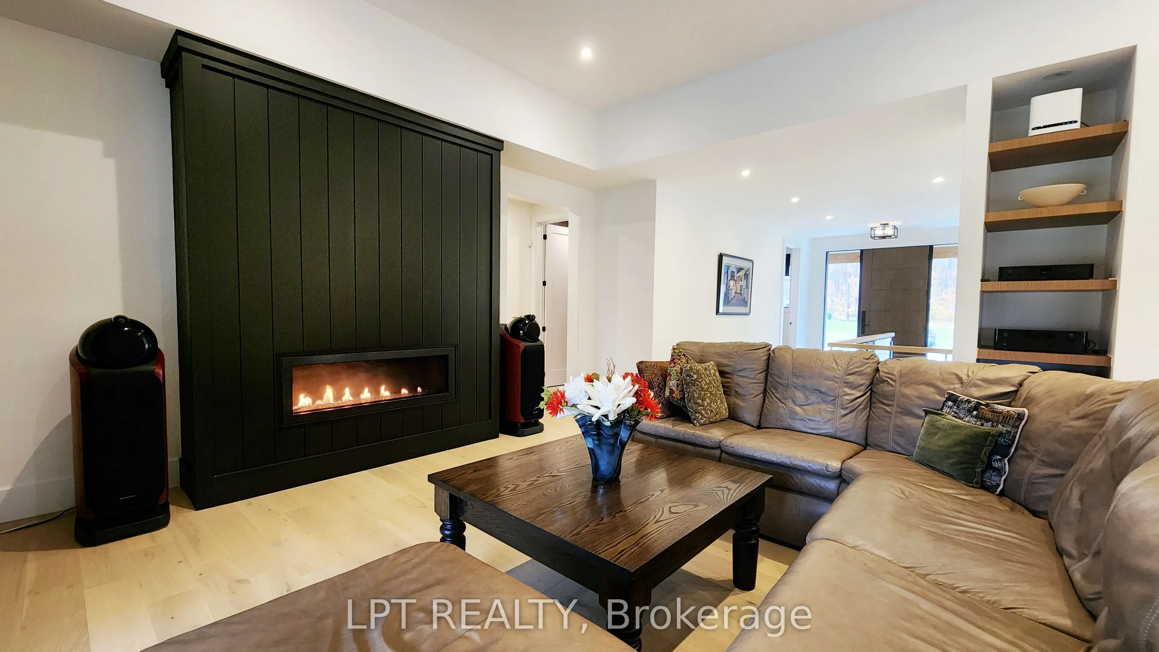 15 Byers Street