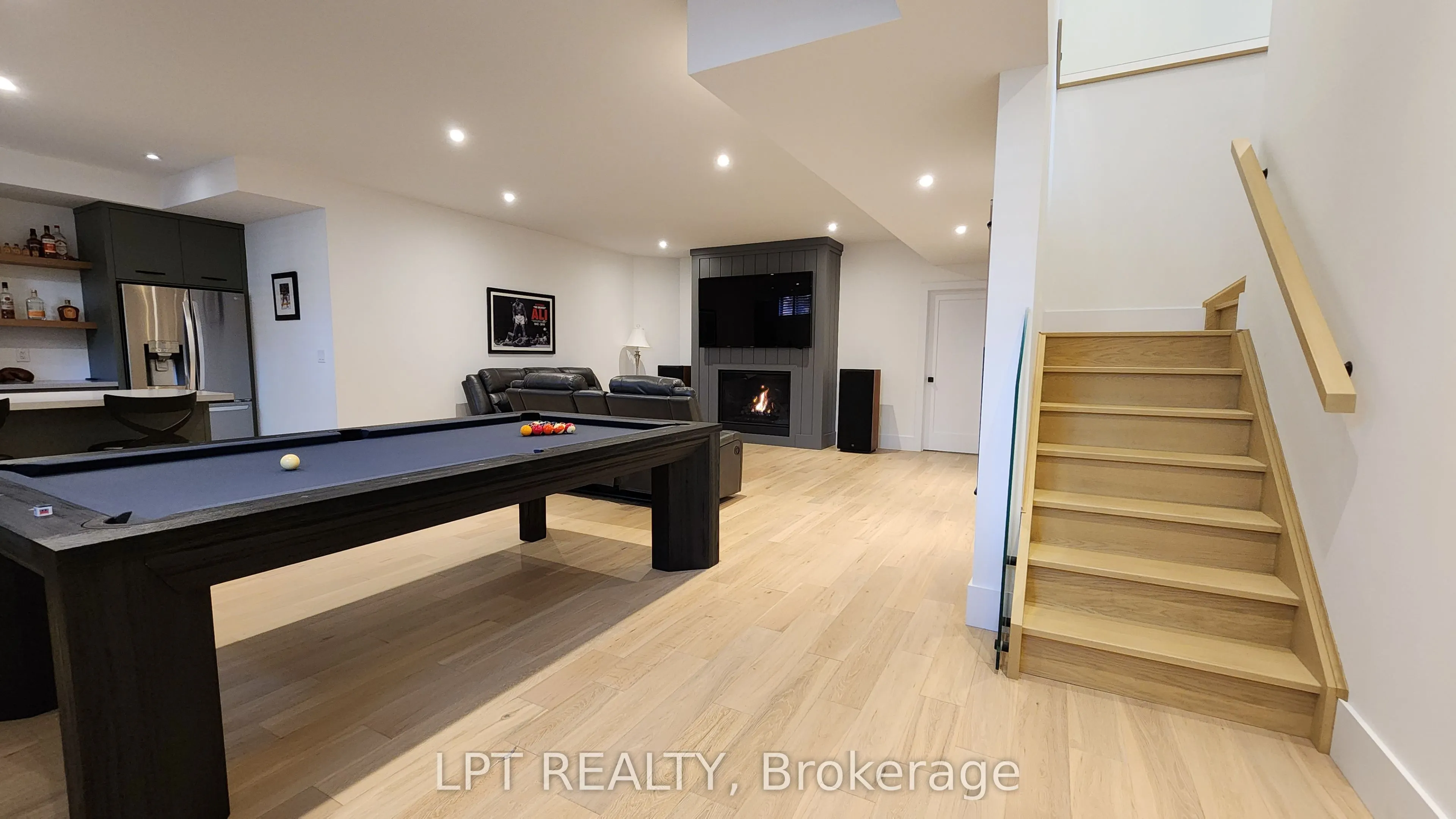 15 Byers Street