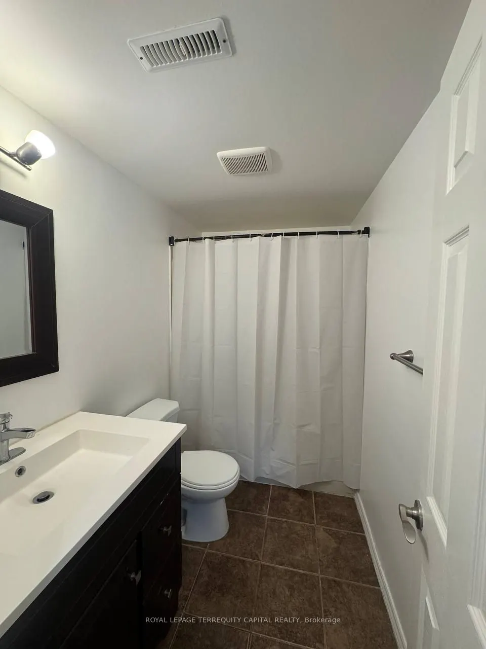 64 Copeman Crescent #Lower