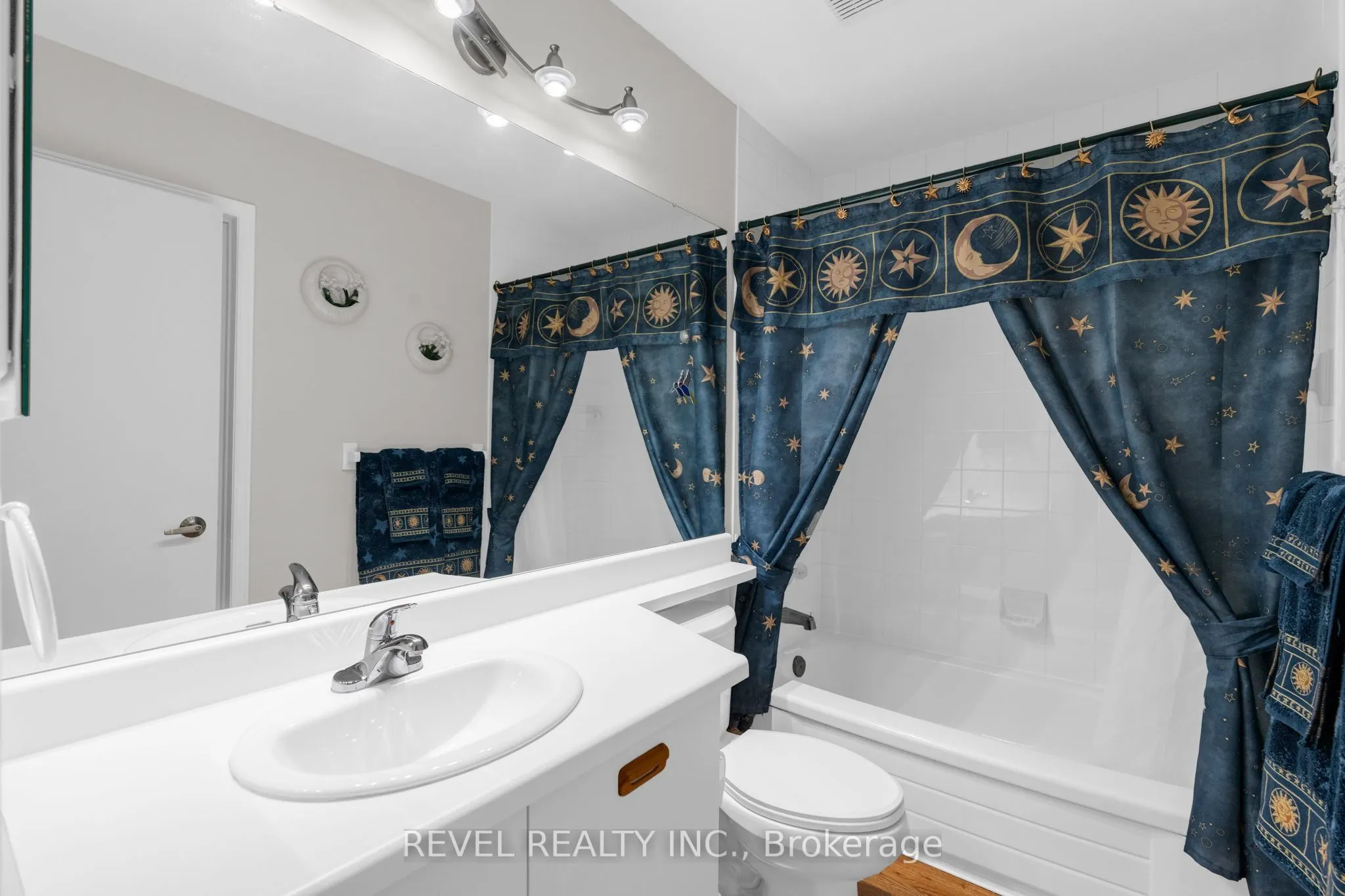 11 Laguna Parkway #26