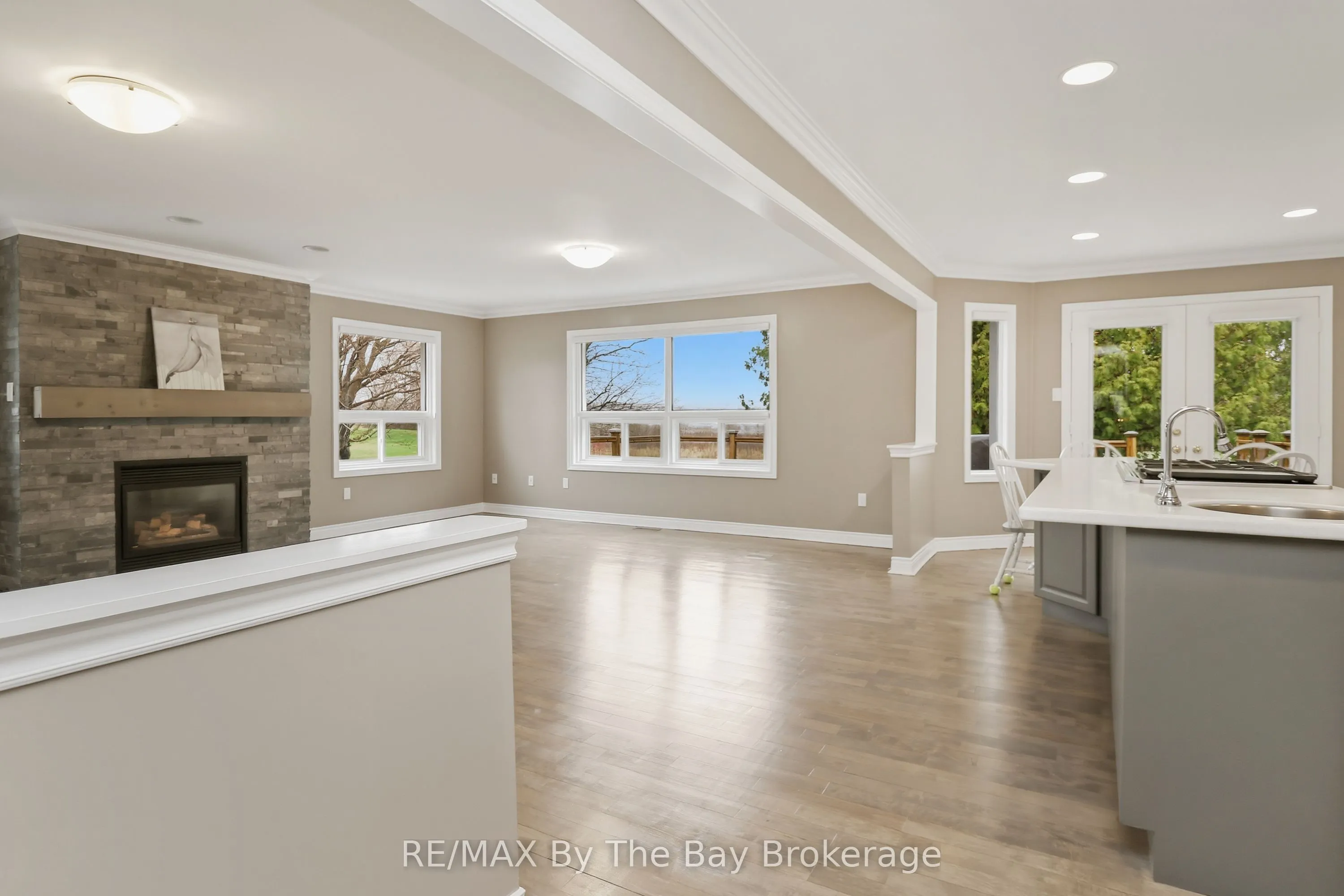 70 Fairway Crescent