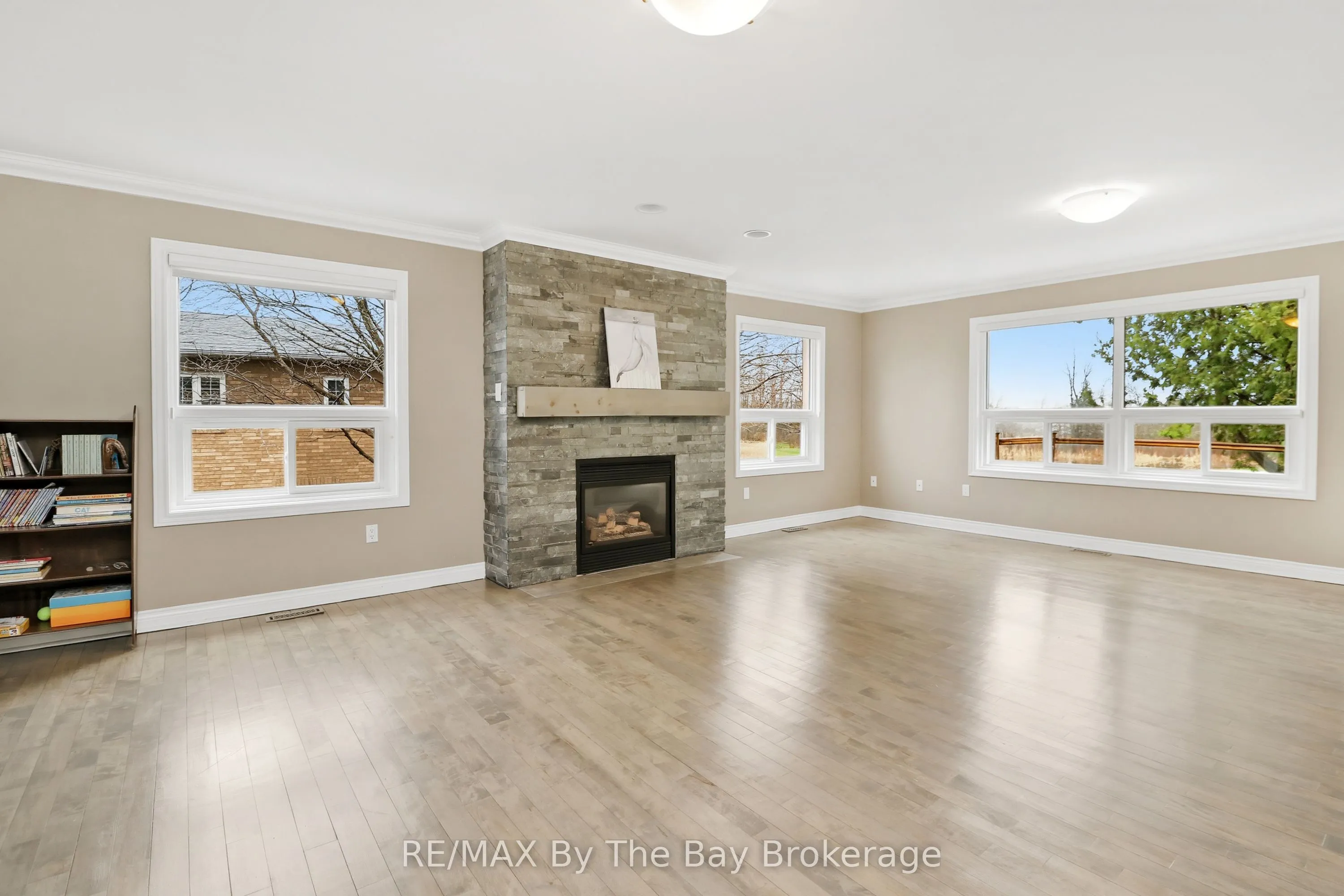 70 Fairway Crescent