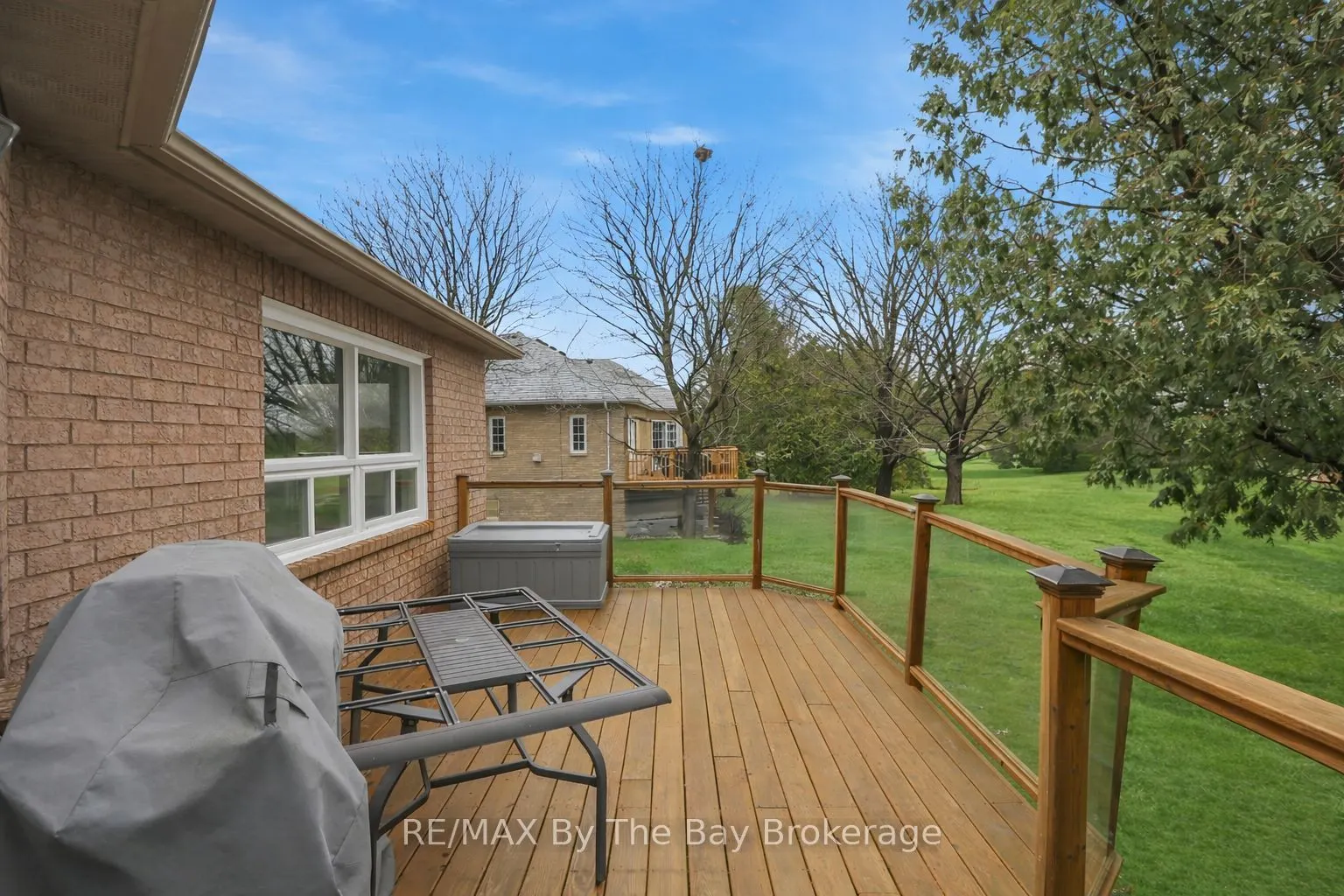 70 Fairway Crescent