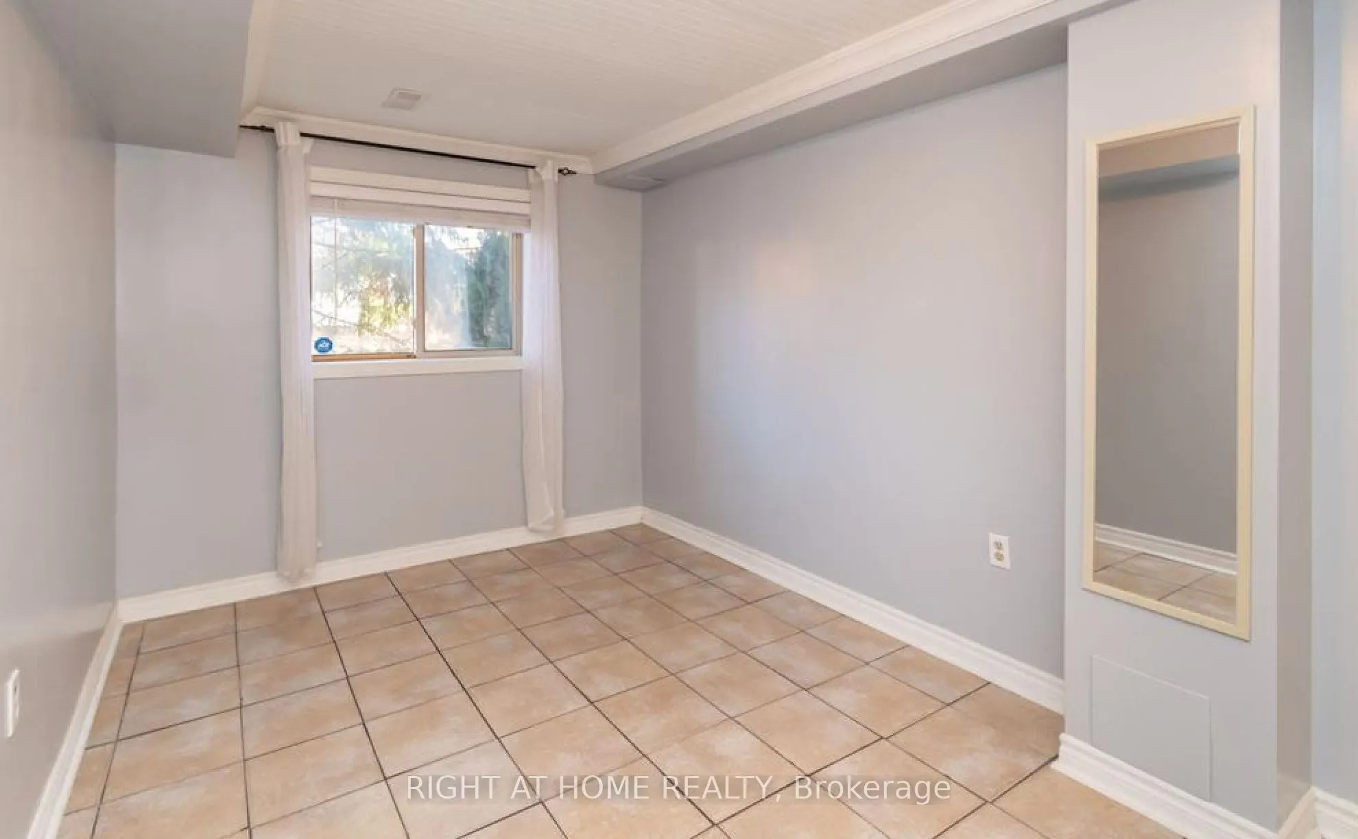 32 Sawmill Road #10