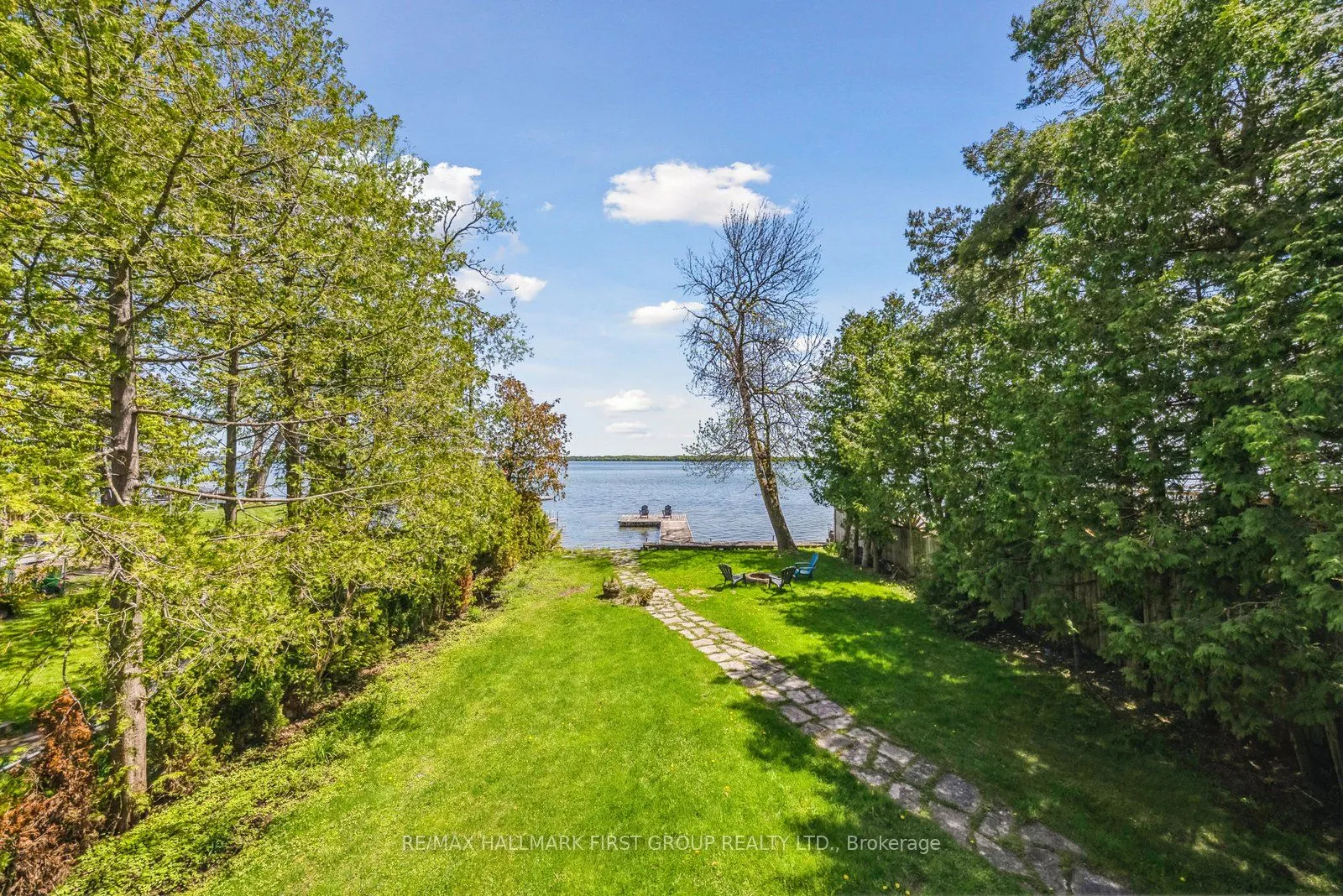 2807 Lakeside Drive
