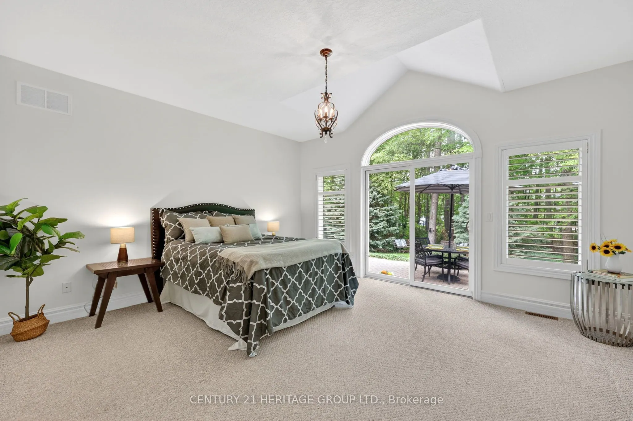 22 Lloyd Cook Drive E