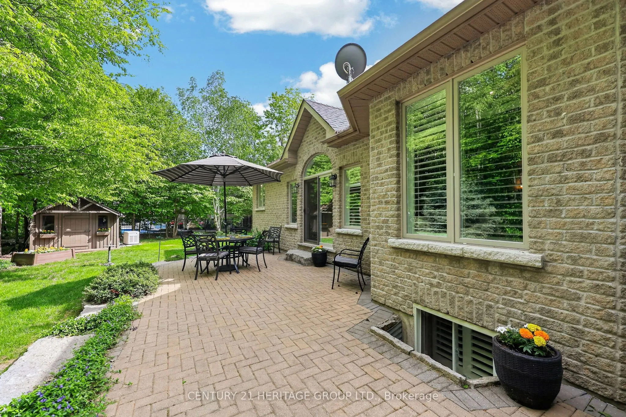 22 Lloyd Cook Drive E