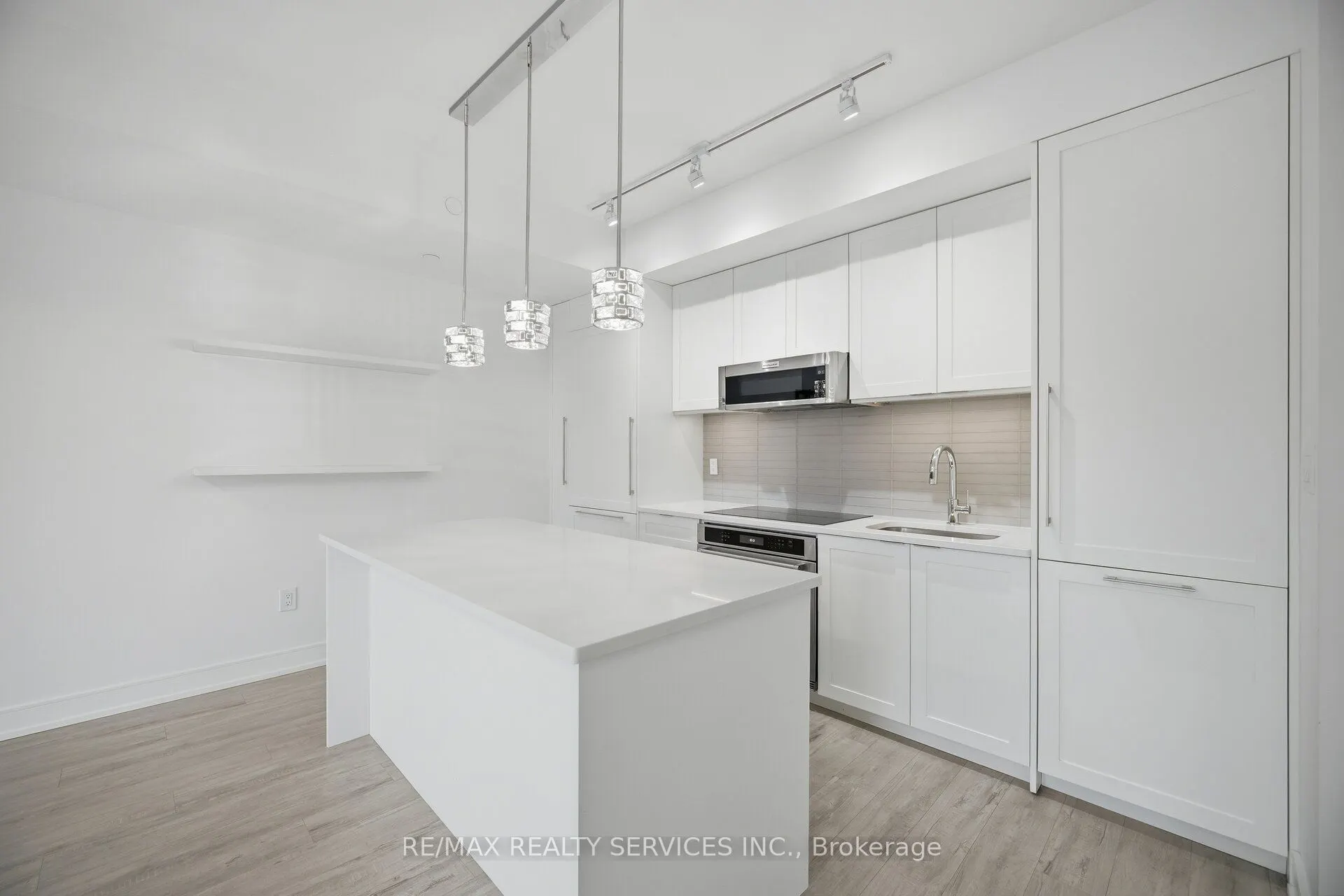 185 Dunlop Street E #620