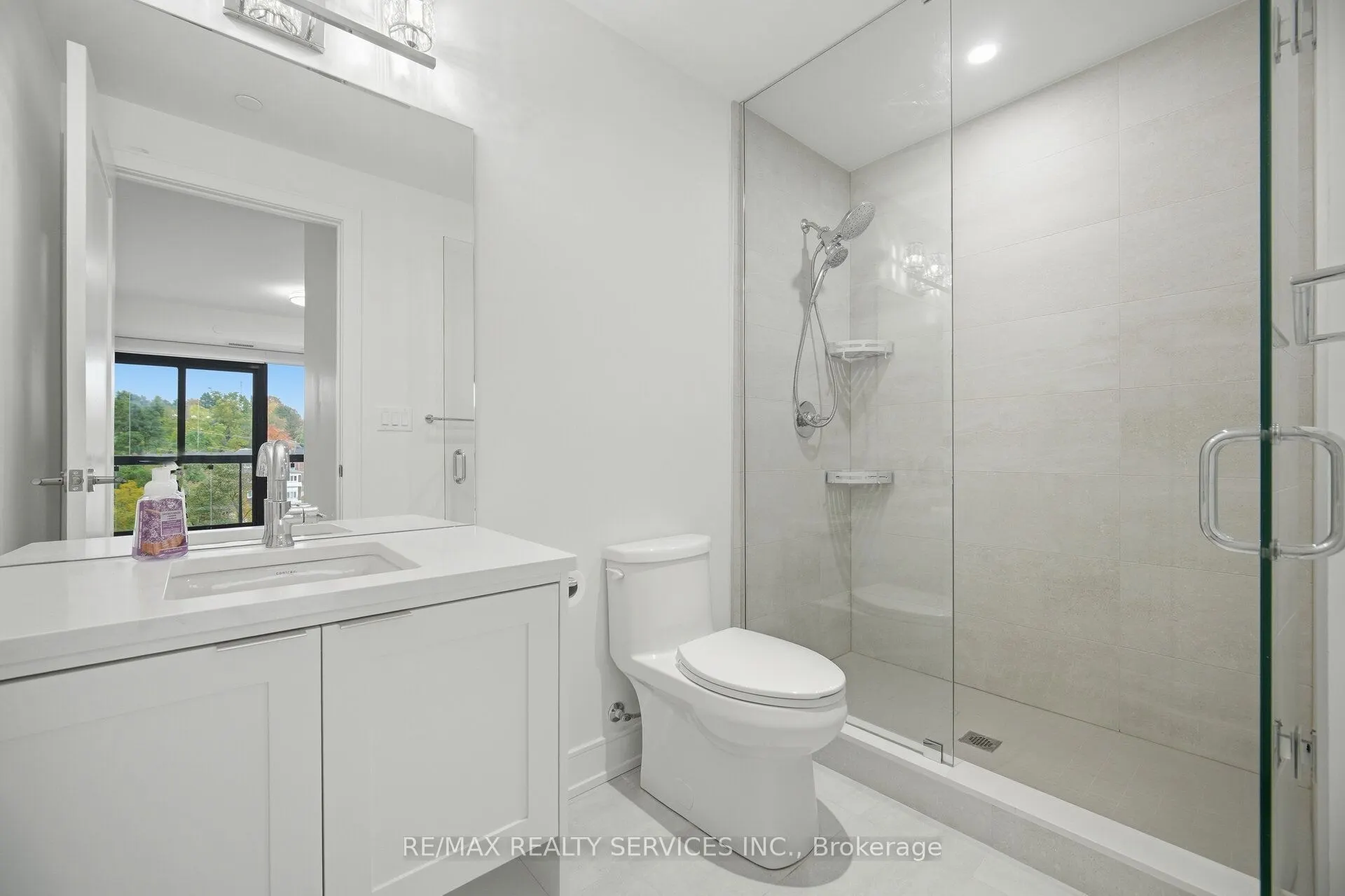 185 Dunlop Street E #620