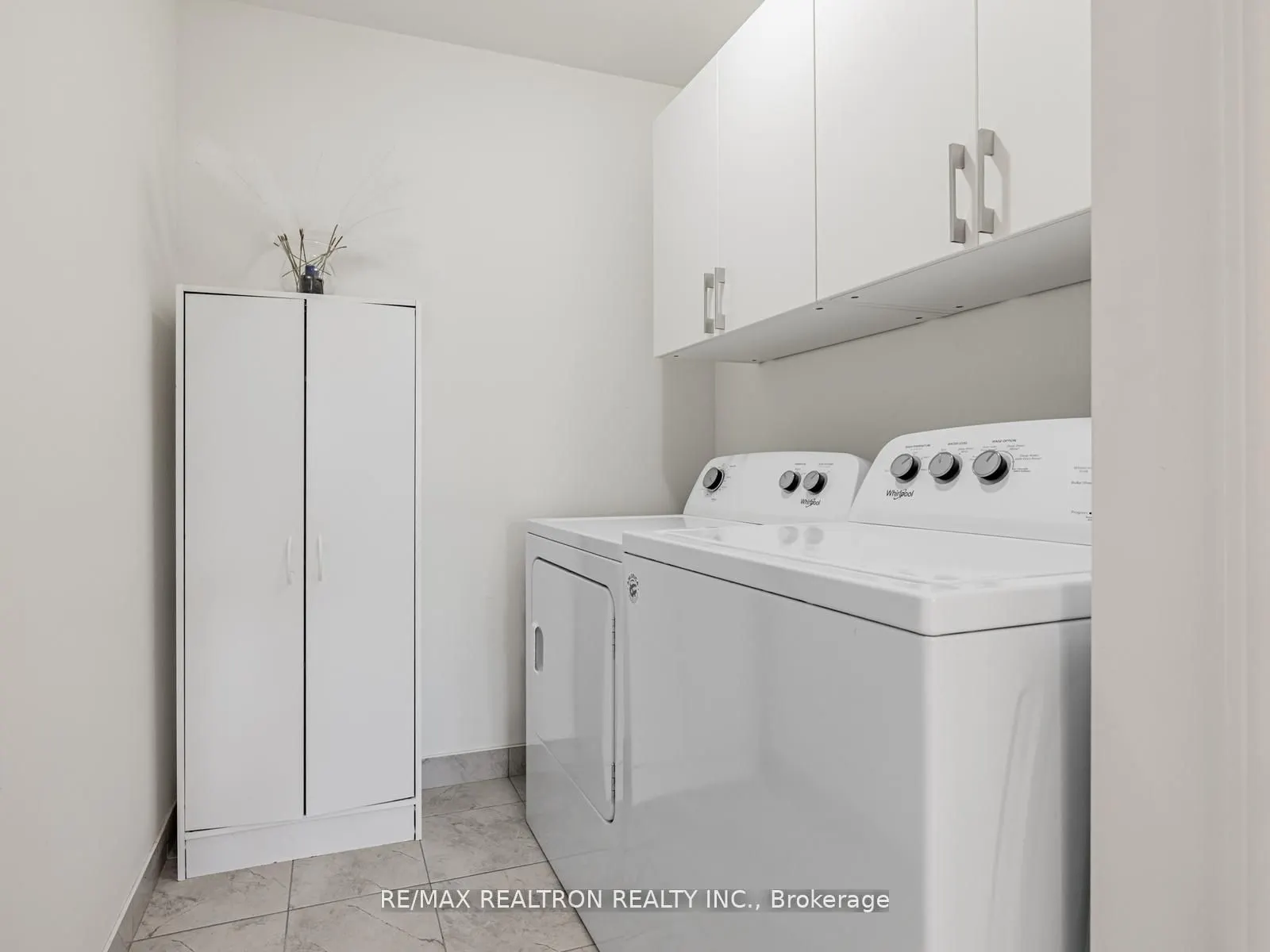 6 Bobolink Drive