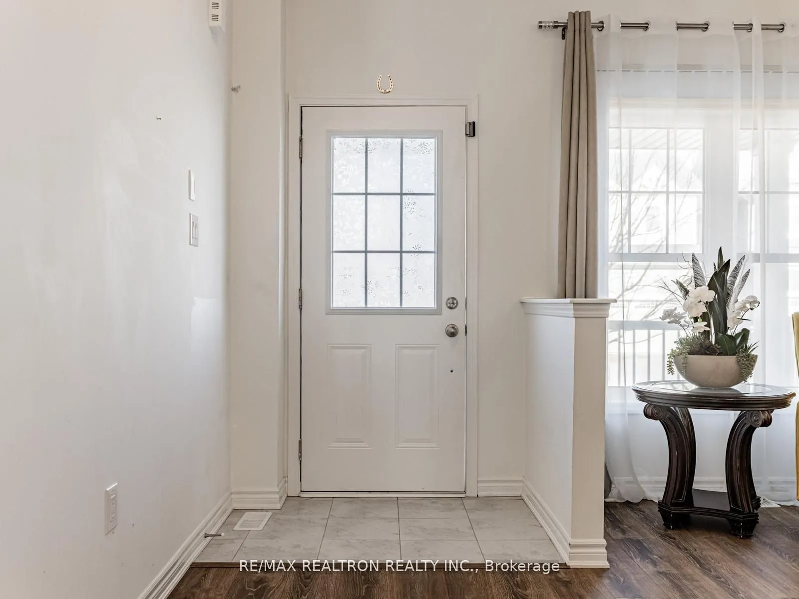 6 Bobolink Drive
