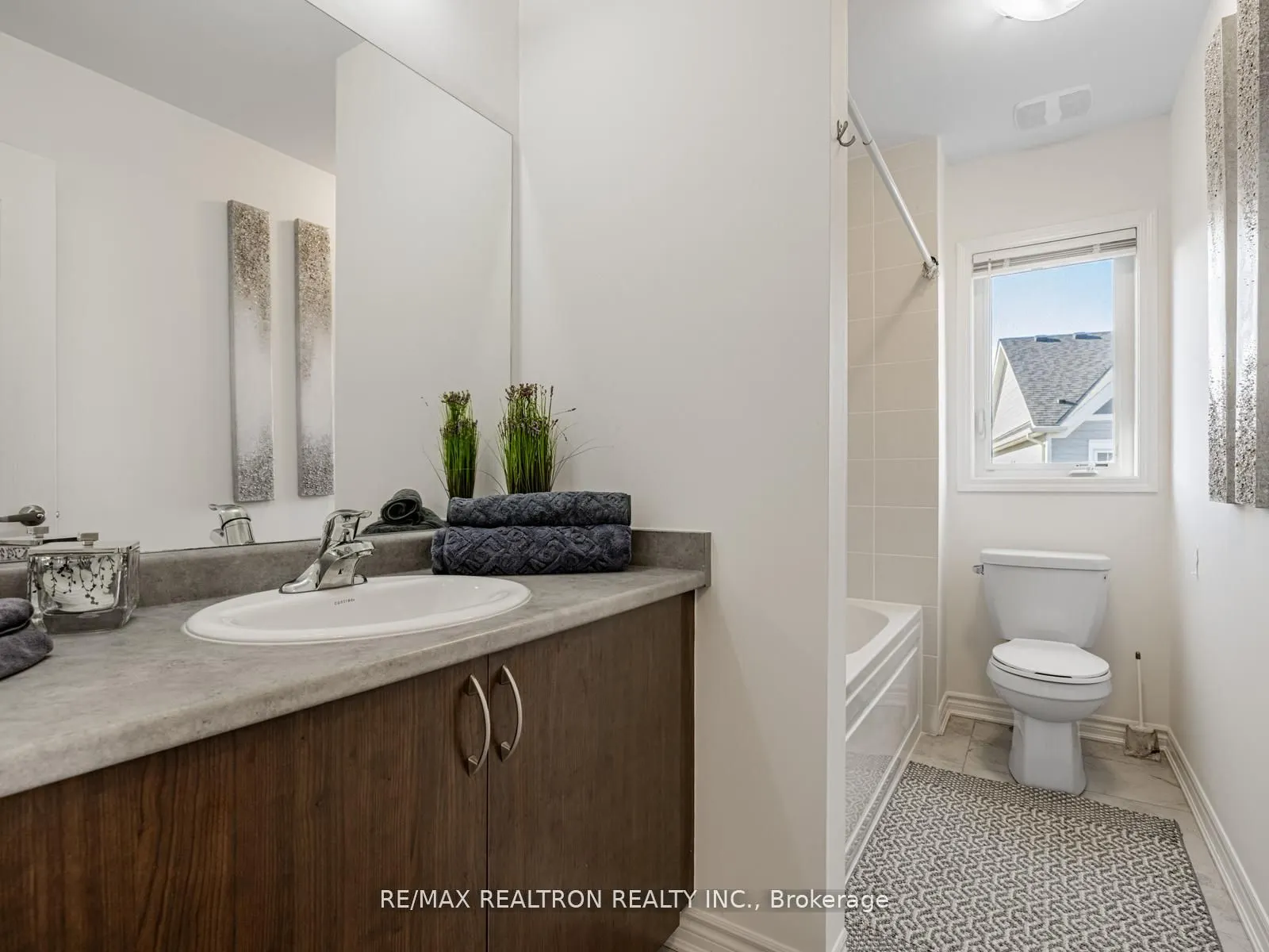 6 Bobolink Drive